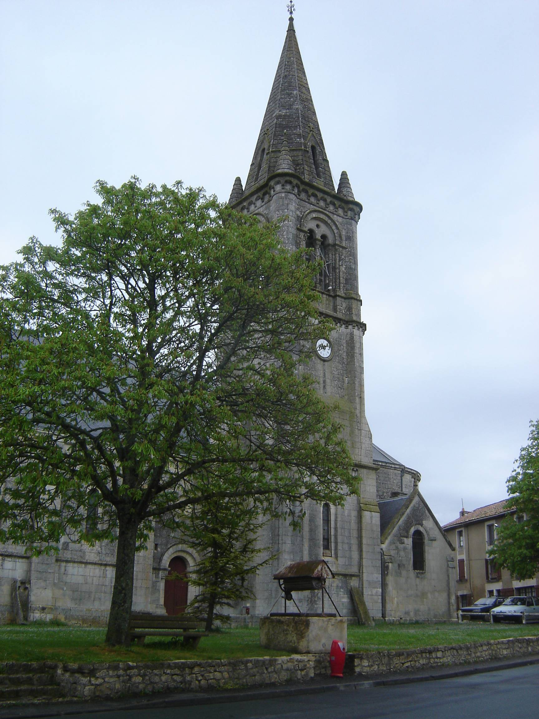 Photo de Notre-Dame-de-l'Assum de Montamisé Chiesa