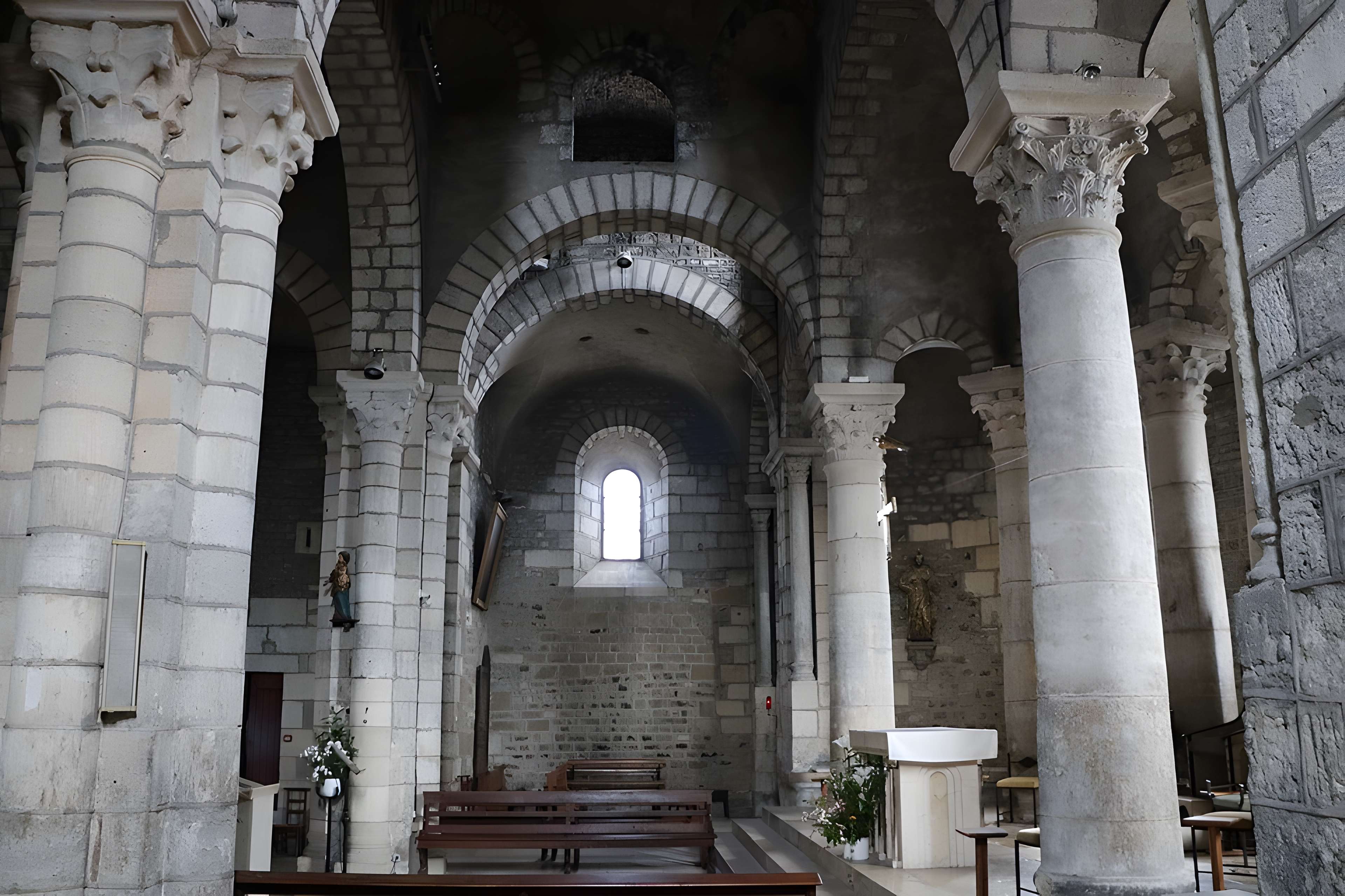 Église Saint-Pierre de Champagne