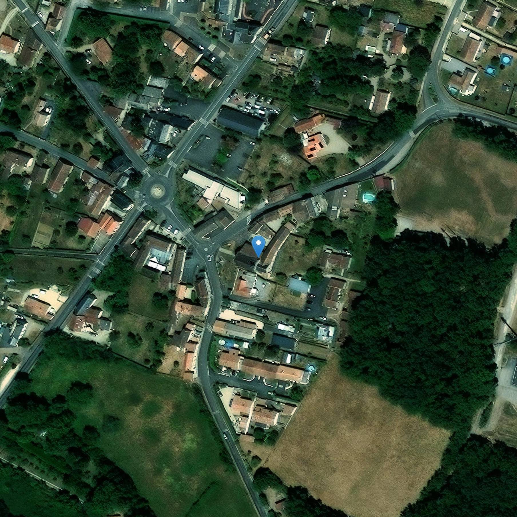 Photo de 聖クルスピンと聖クルスピアニエ・デ・テルチェ教会