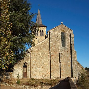 Église Saint-Pierre de Châteloy