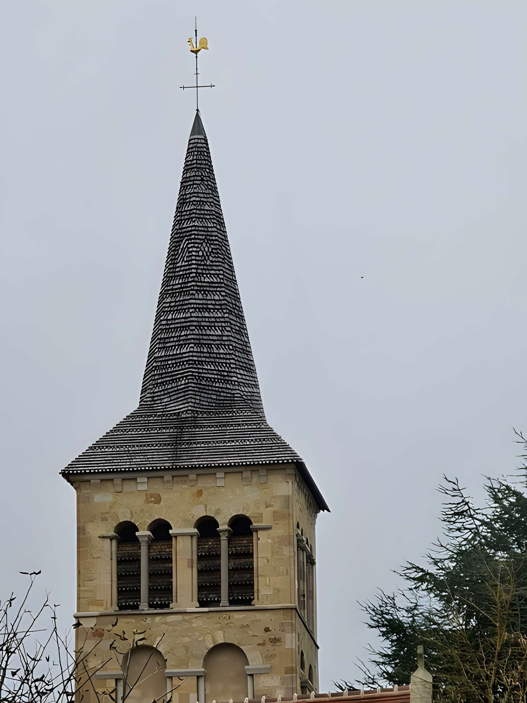 Église Saint-Pierre de Châteloy