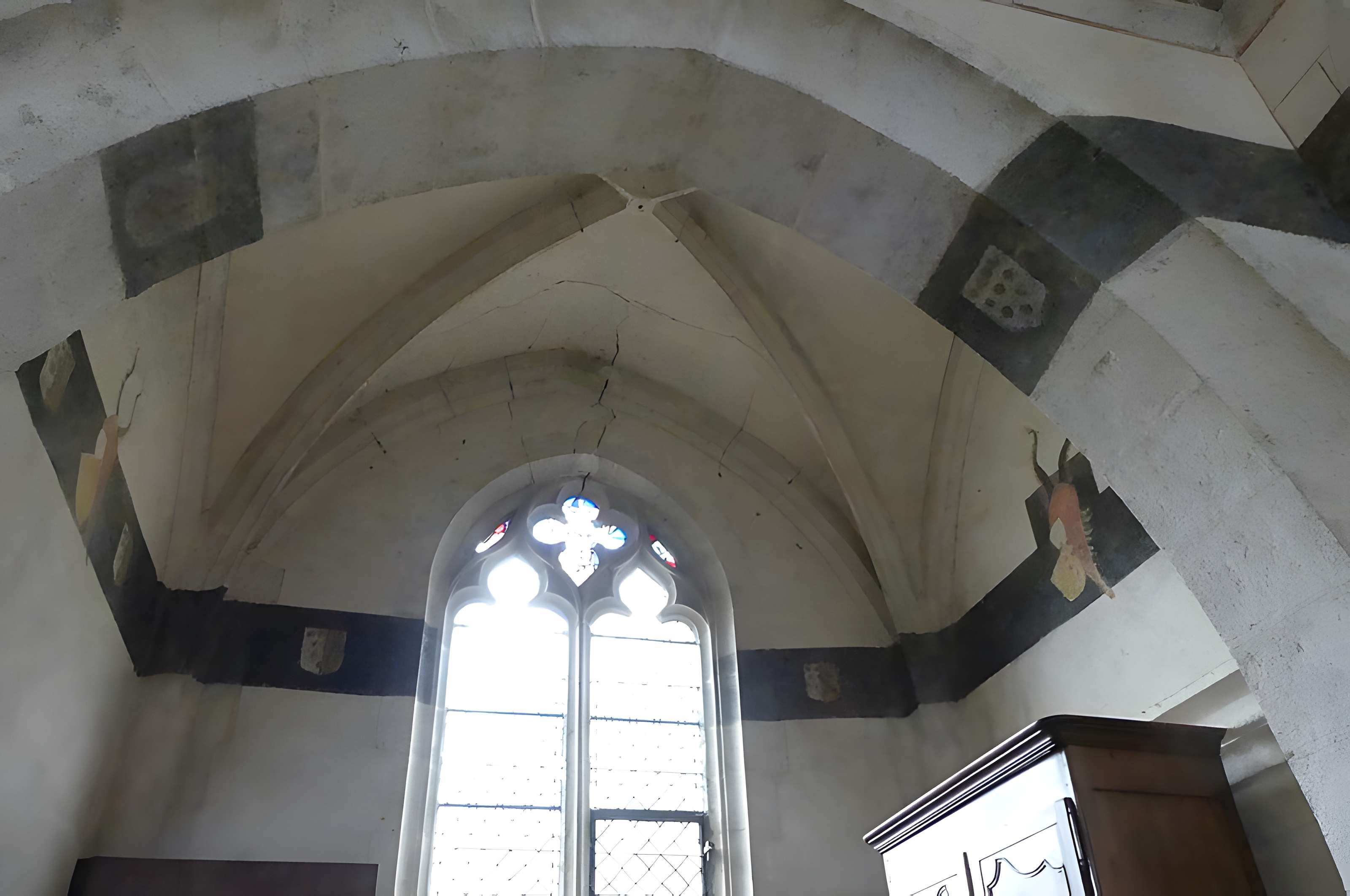 Église Saint-Pierre de Châteloy