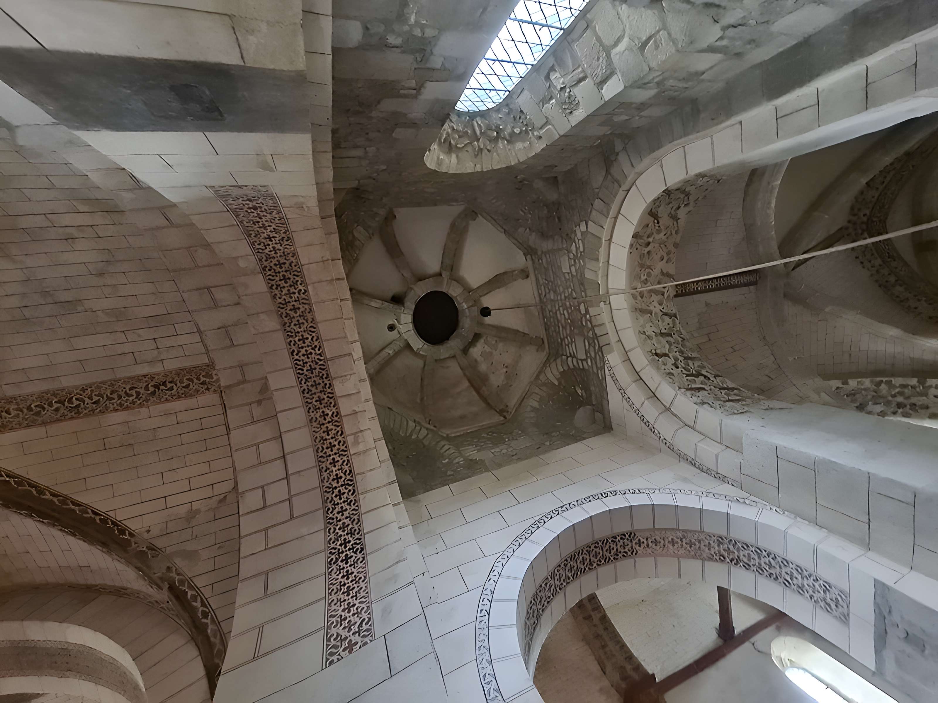 Église Saint-Pierre de Châteloy