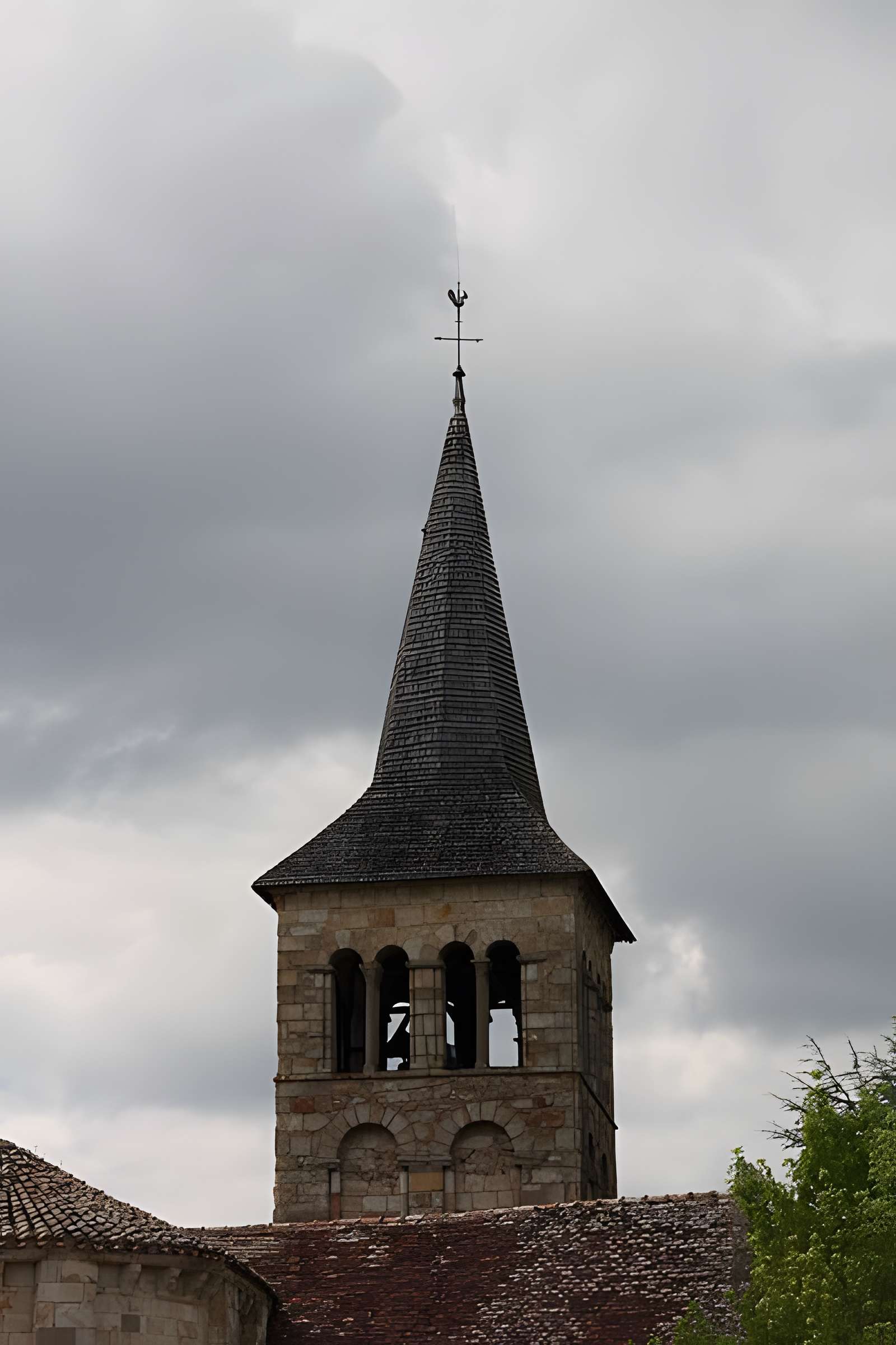 Église Saint-Pierre de Châteloy