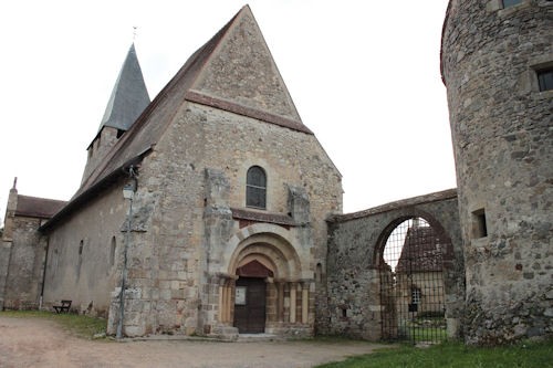 Photo de Église Saint-Pierre de Châtelperron