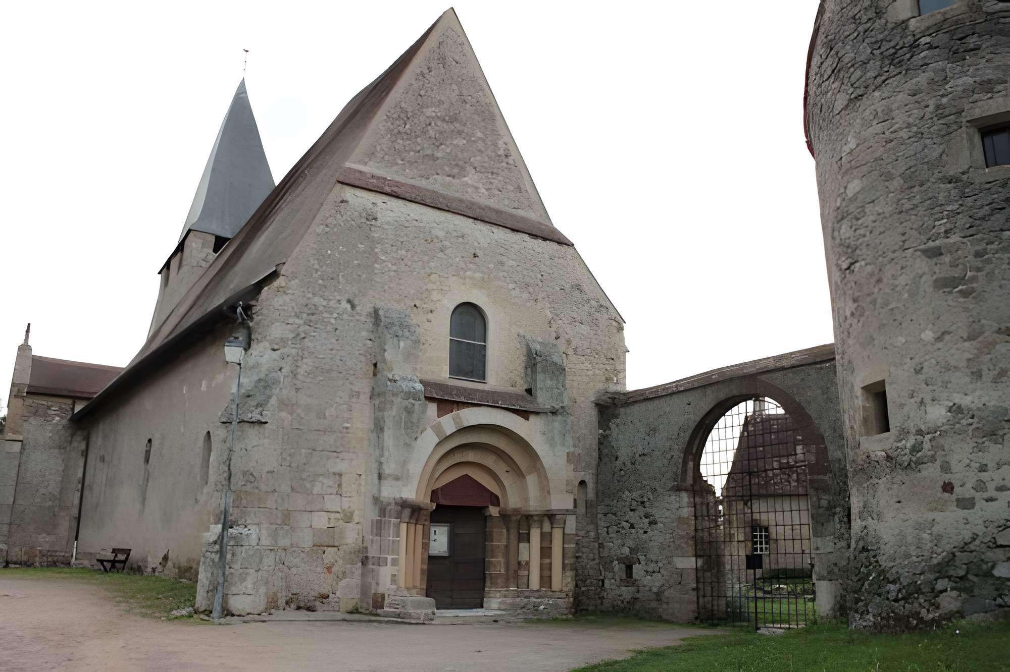 Église Saint-Pierre de Châtelperron 