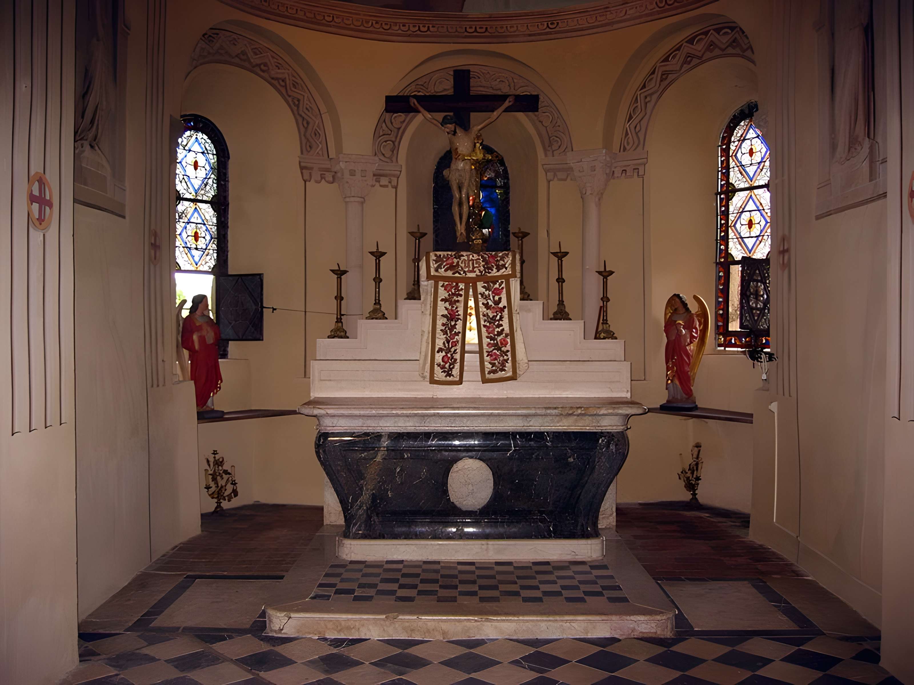 Église Saint-Pierre de Châtelperron