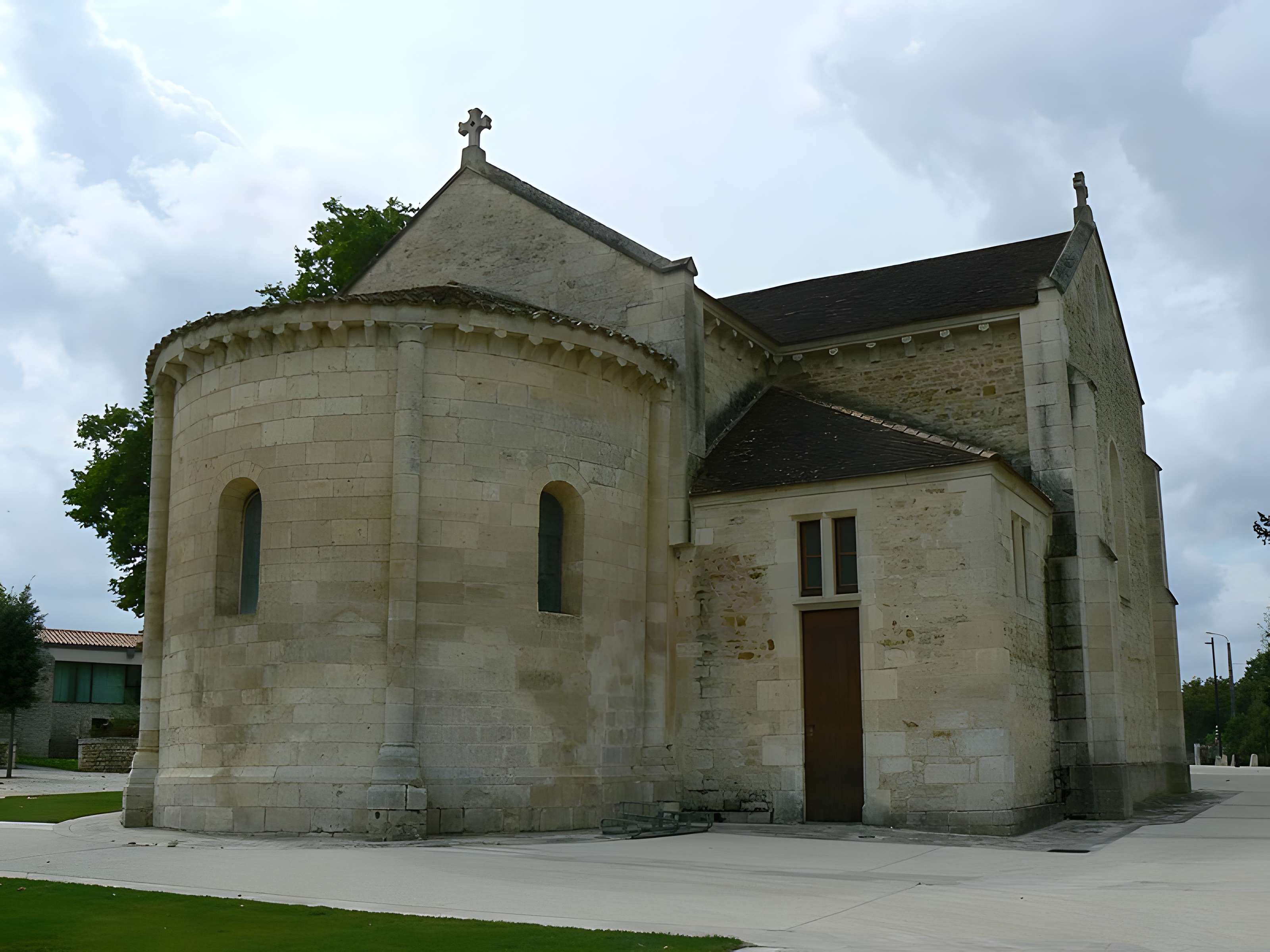 Église Saint-Pierre de Chauray
