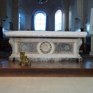 Église Saint-Pierre de Chemillé