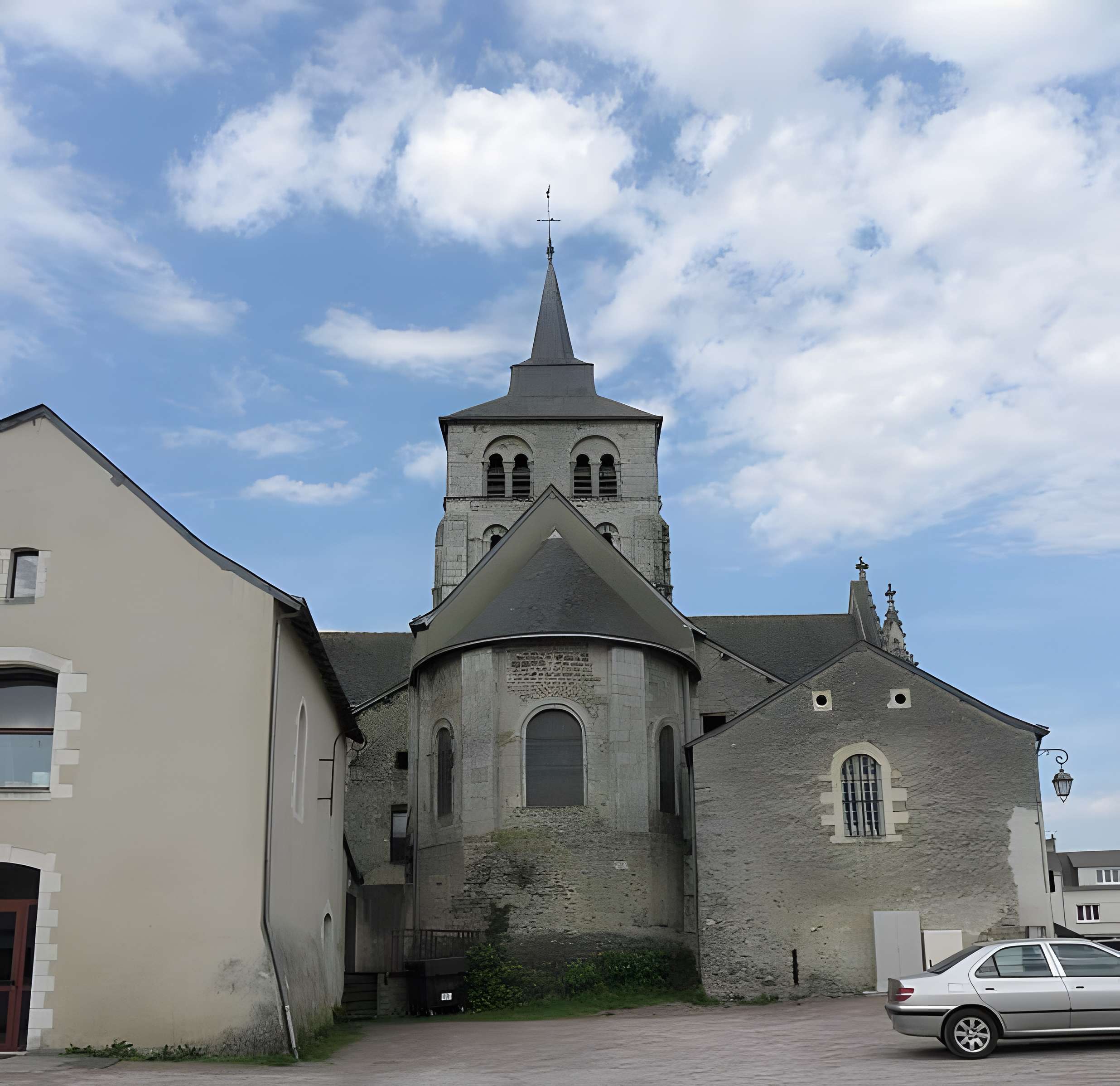 Église Saint-Pierre de Chemillé
