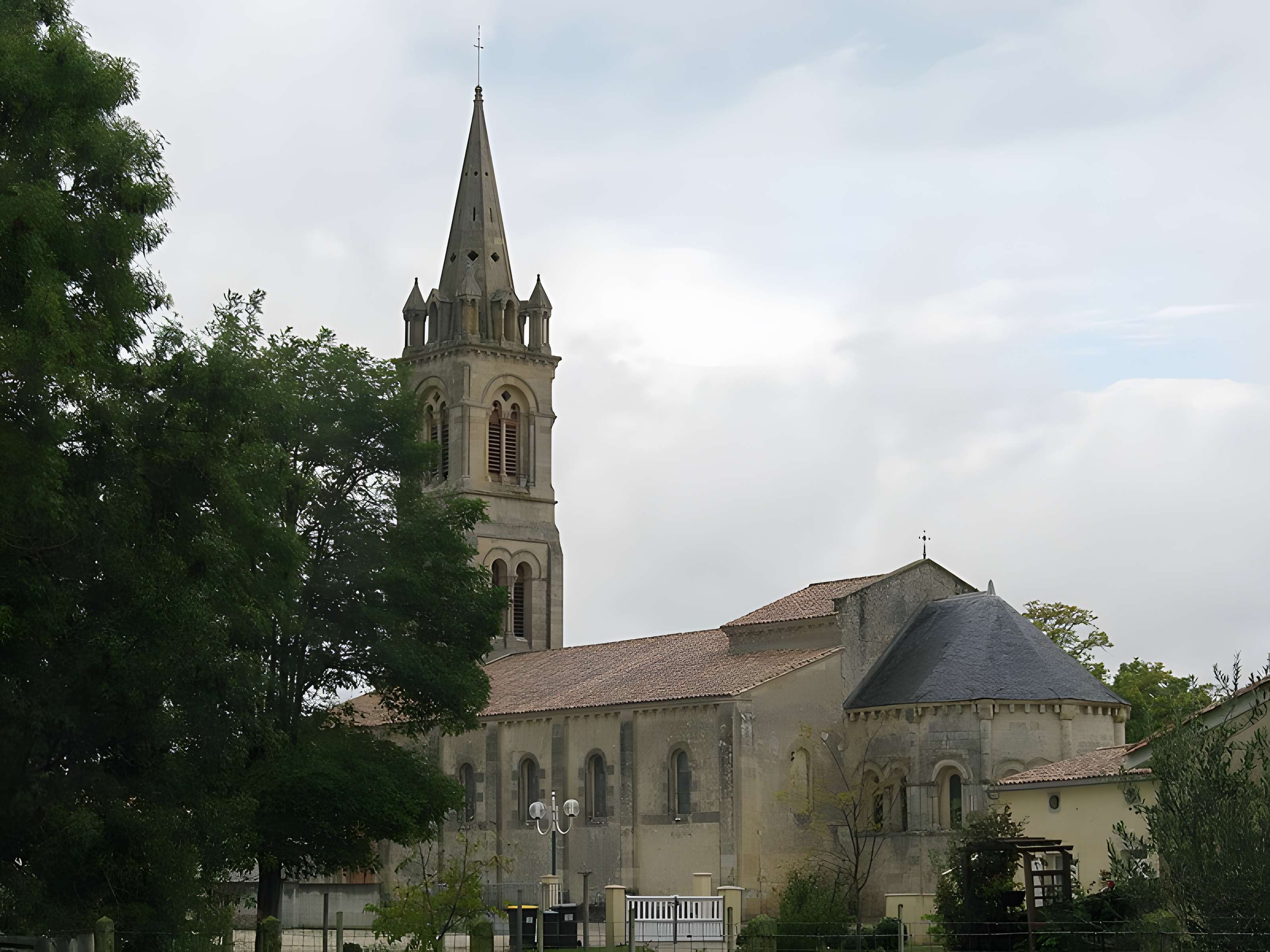 Église Saint-Pierre de Civrac-en-Médoc