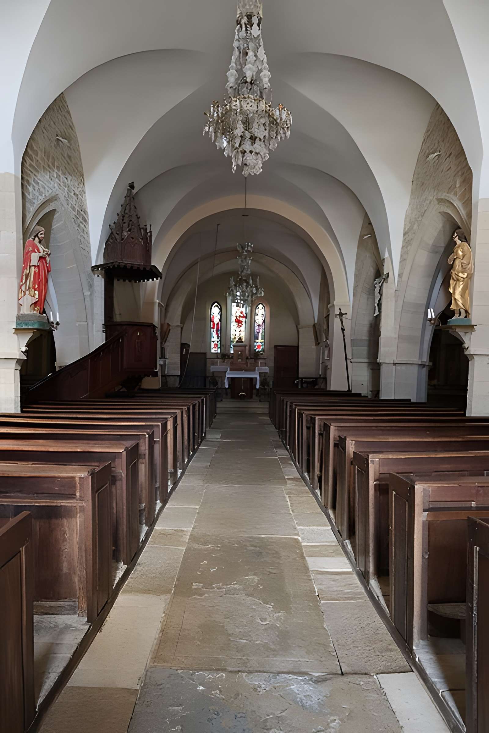 Église Saint-Pierre de Dampierre-et-Flée