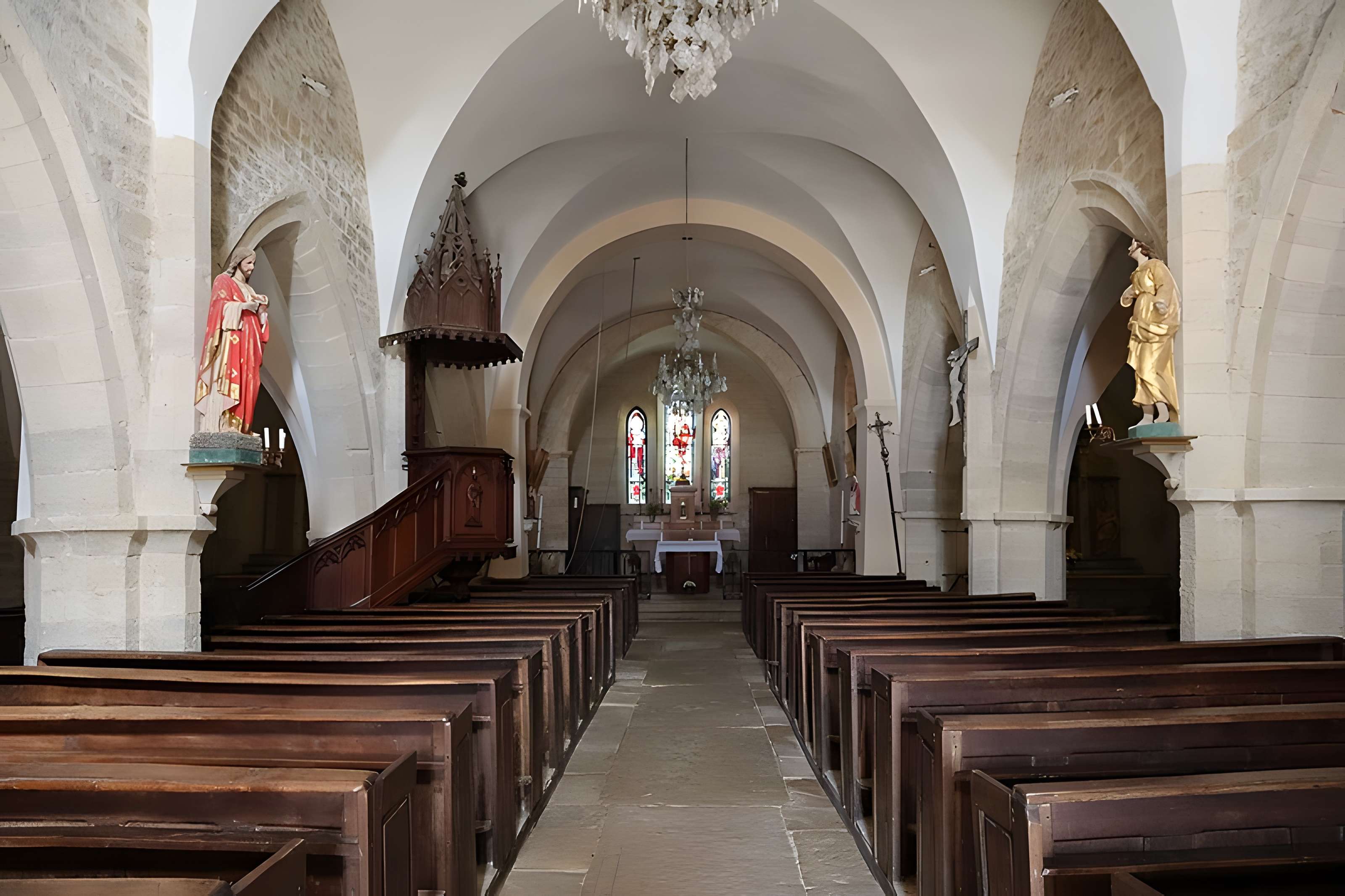 Église Saint-Pierre de Dampierre-et-Flée