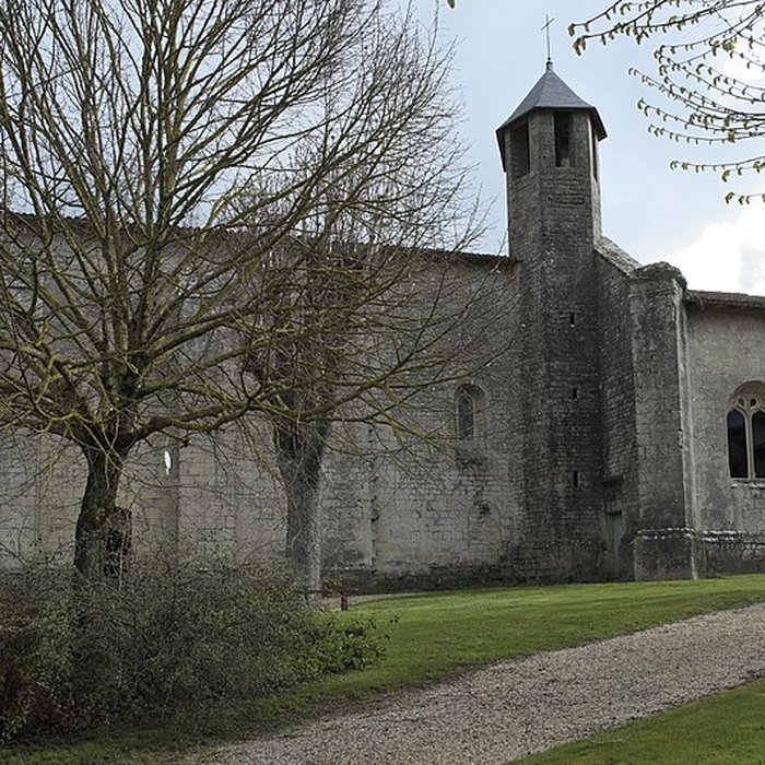 Photo de Église Saint-Pierre de Dampierre-sur-Boutonne