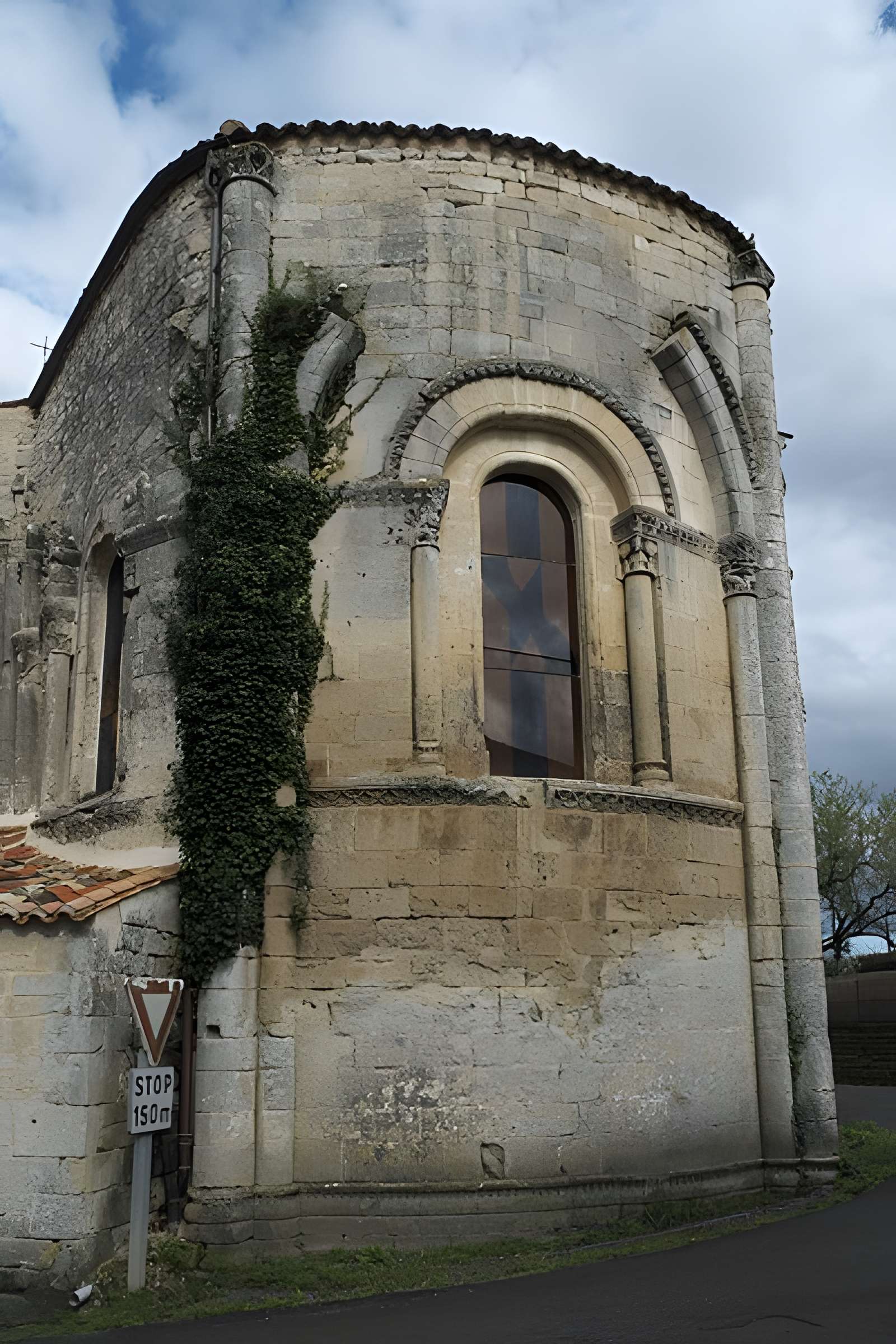 Église Saint-Pierre de Dampierre-sur-Boutonne