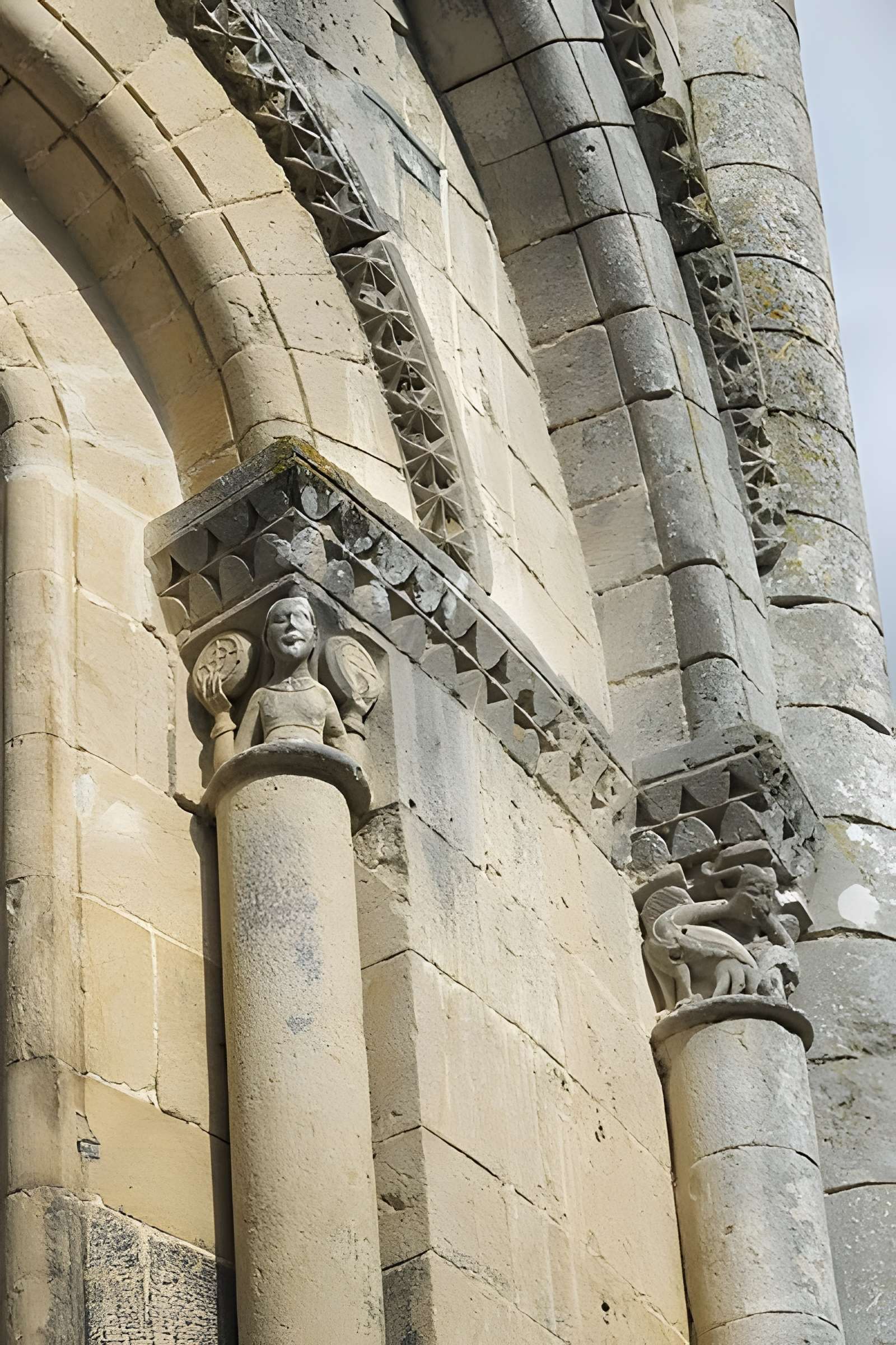 Église Saint-Pierre de Dampierre-sur-Boutonne