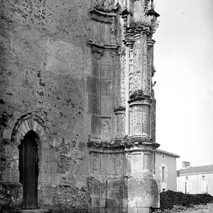 Photo de Église Saint-Pierre de Fenioux