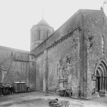 Église Saint-Pierre de Fenioux