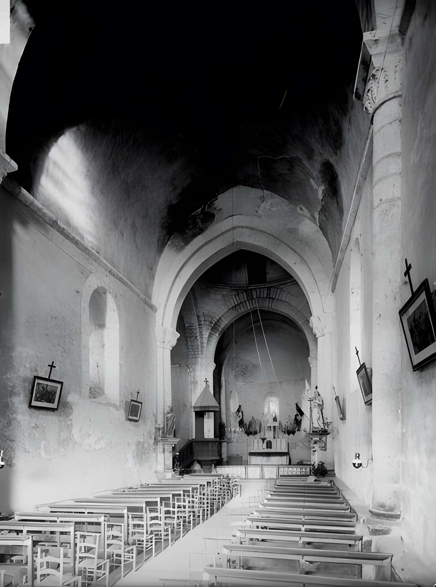 Église Saint-Pierre de Fenioux