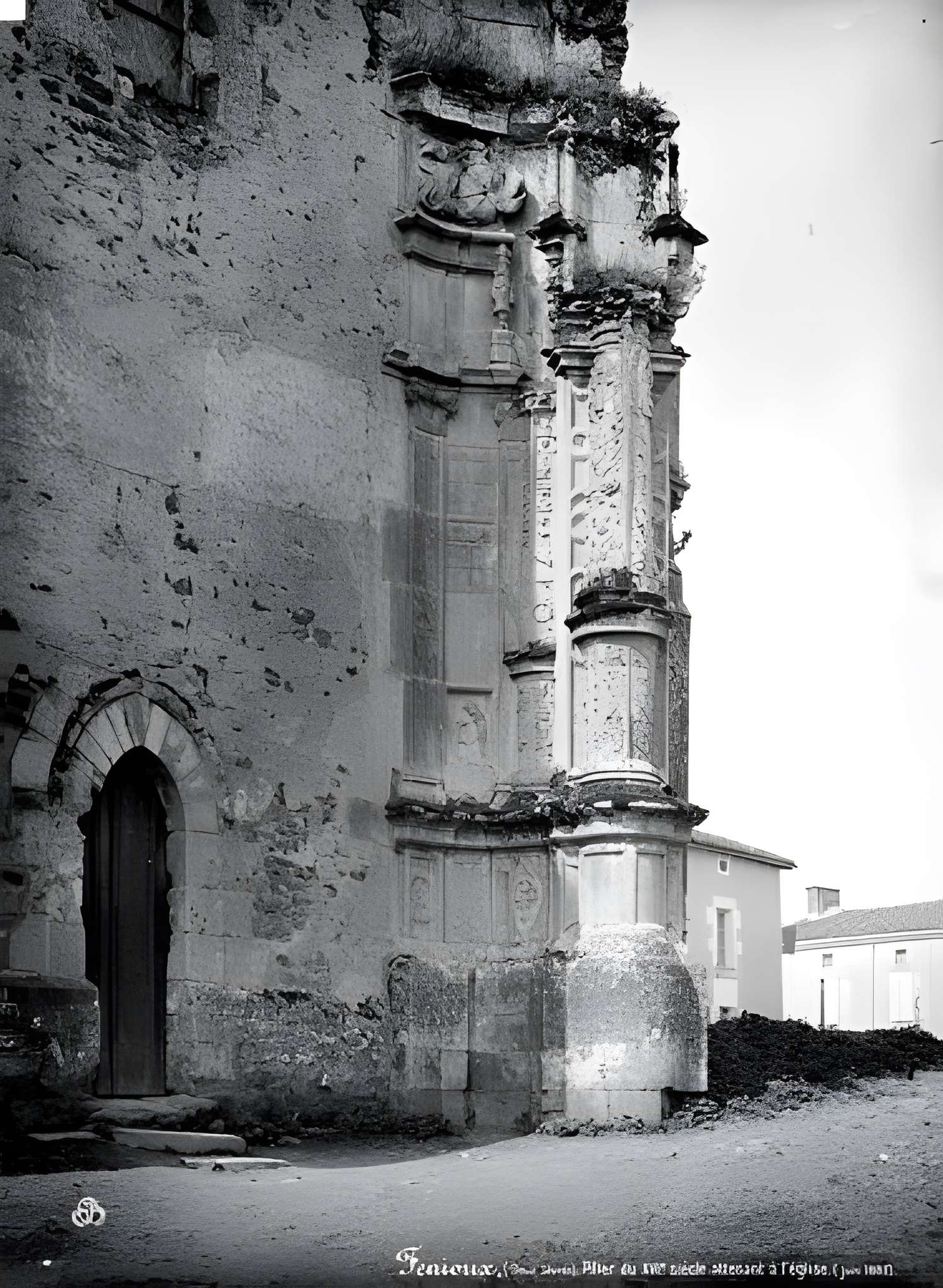 Église Saint-Pierre de Fenioux