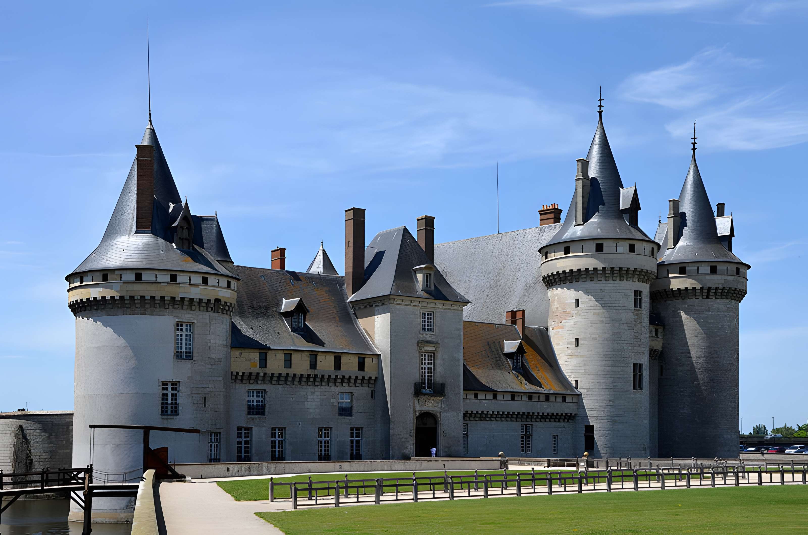 Château de Sully-sur-Loire