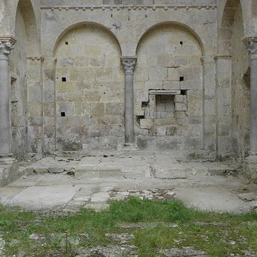 Église Saint-Pierre de Genens de Montréal