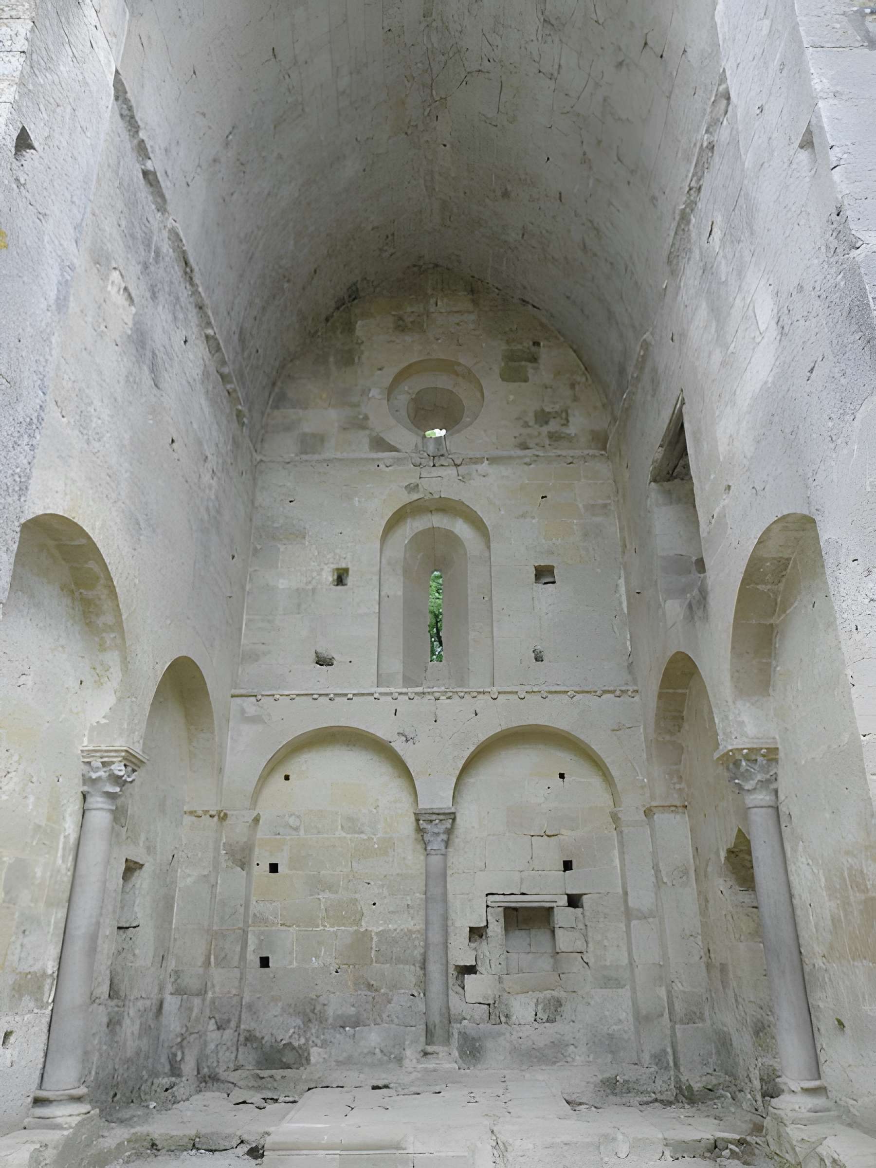 Église Saint-Pierre de Genens de Montréal