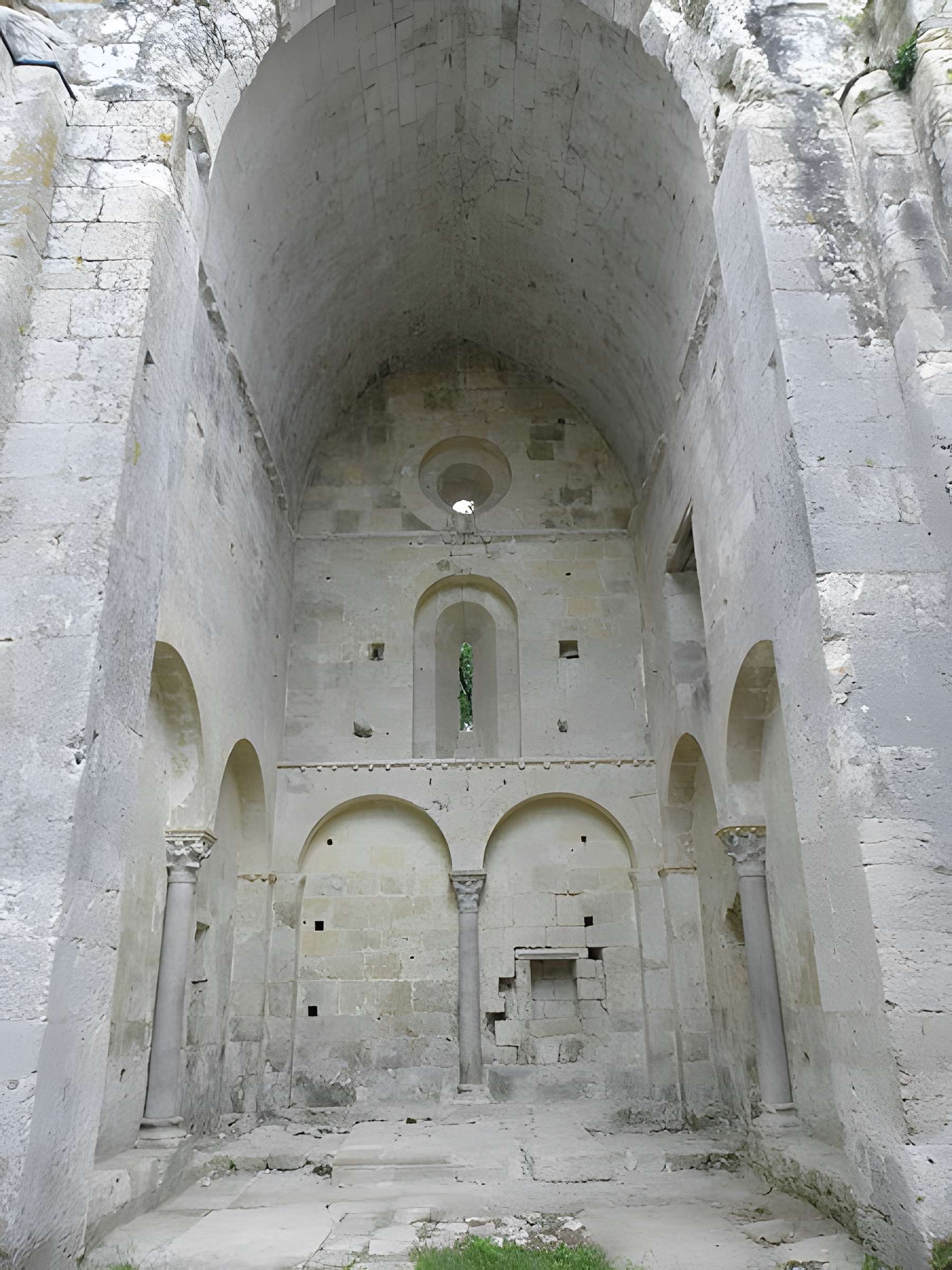 Église Saint-Pierre de Genens de Montréal