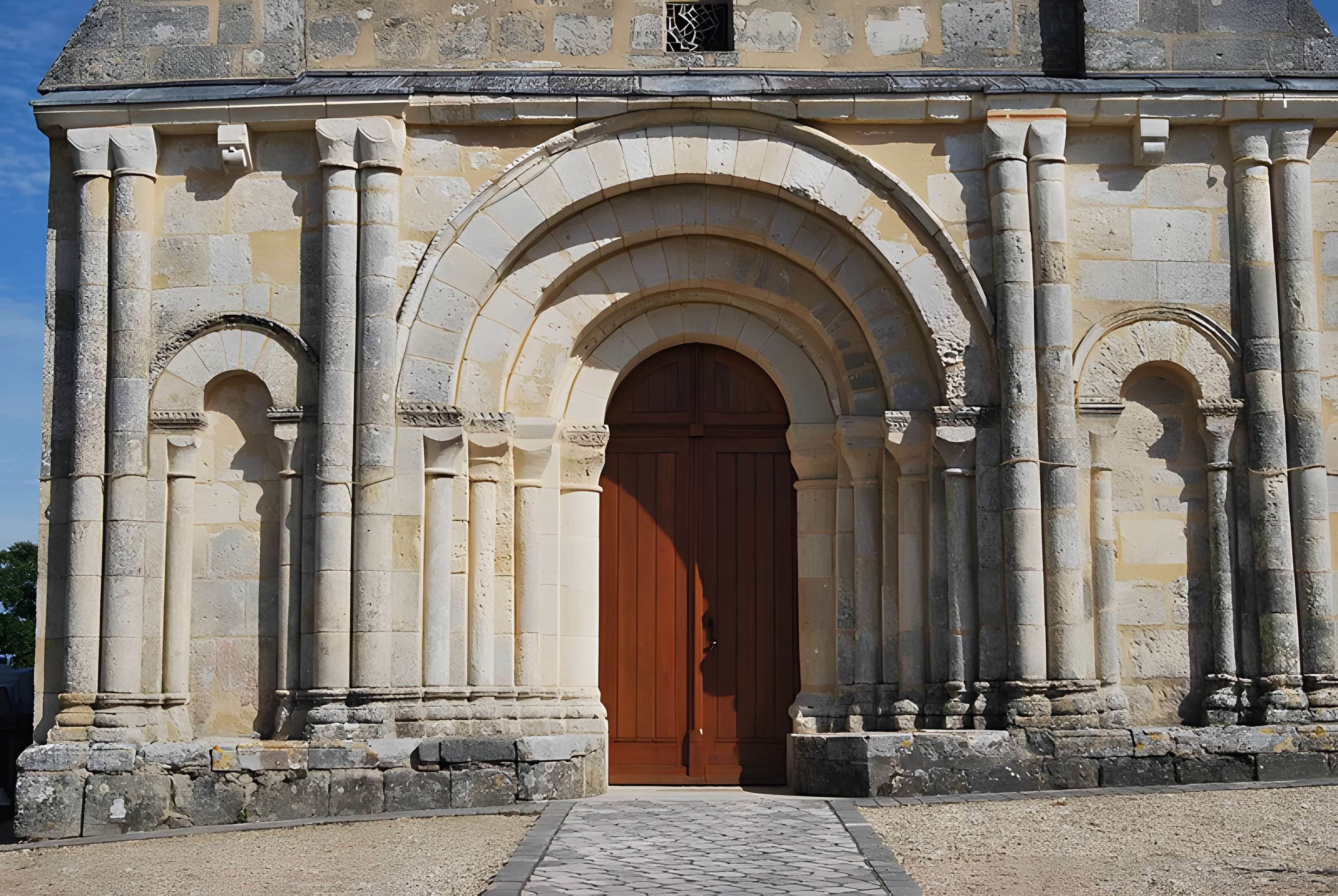 Église Saint-Pierre de Gours
