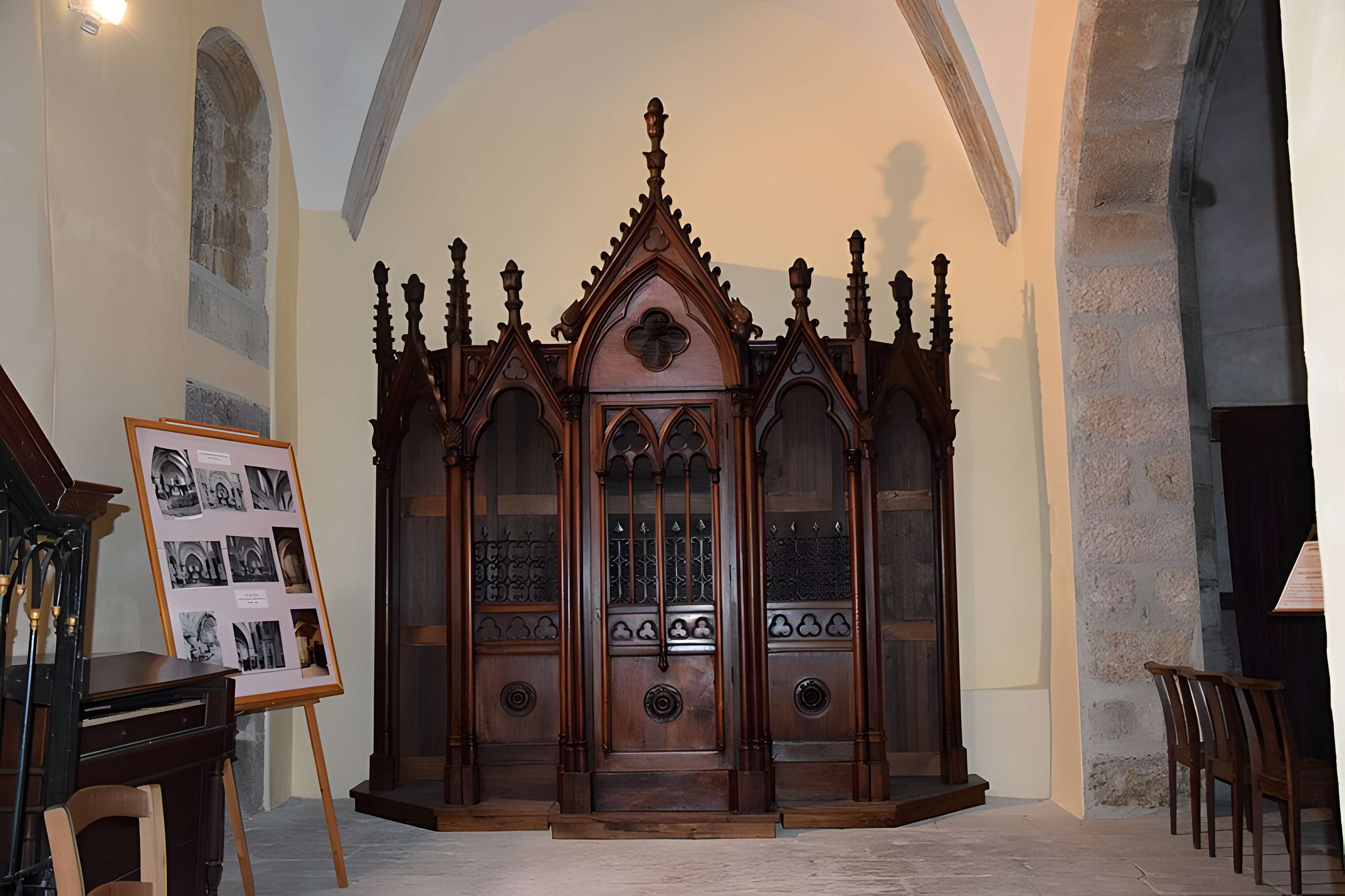 Église Saint-Pierre de Joyeuse