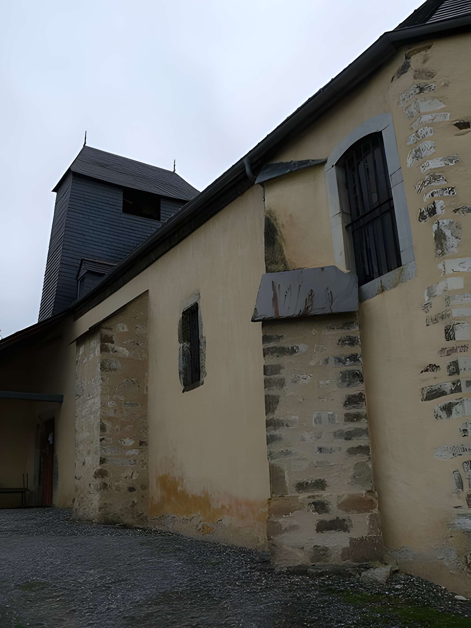 Église Saint-Pierre de Julos