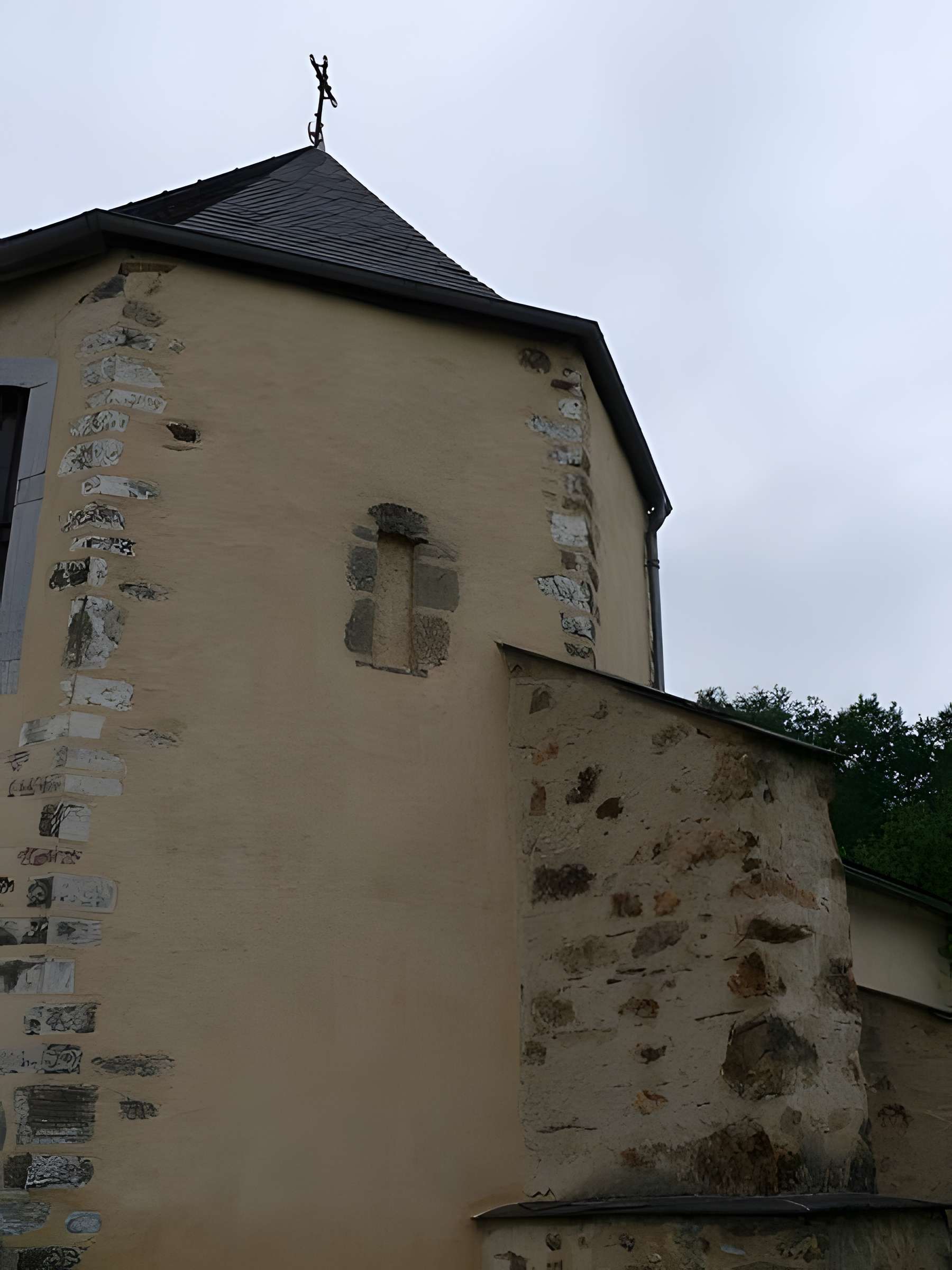 Église Saint-Pierre de Julos