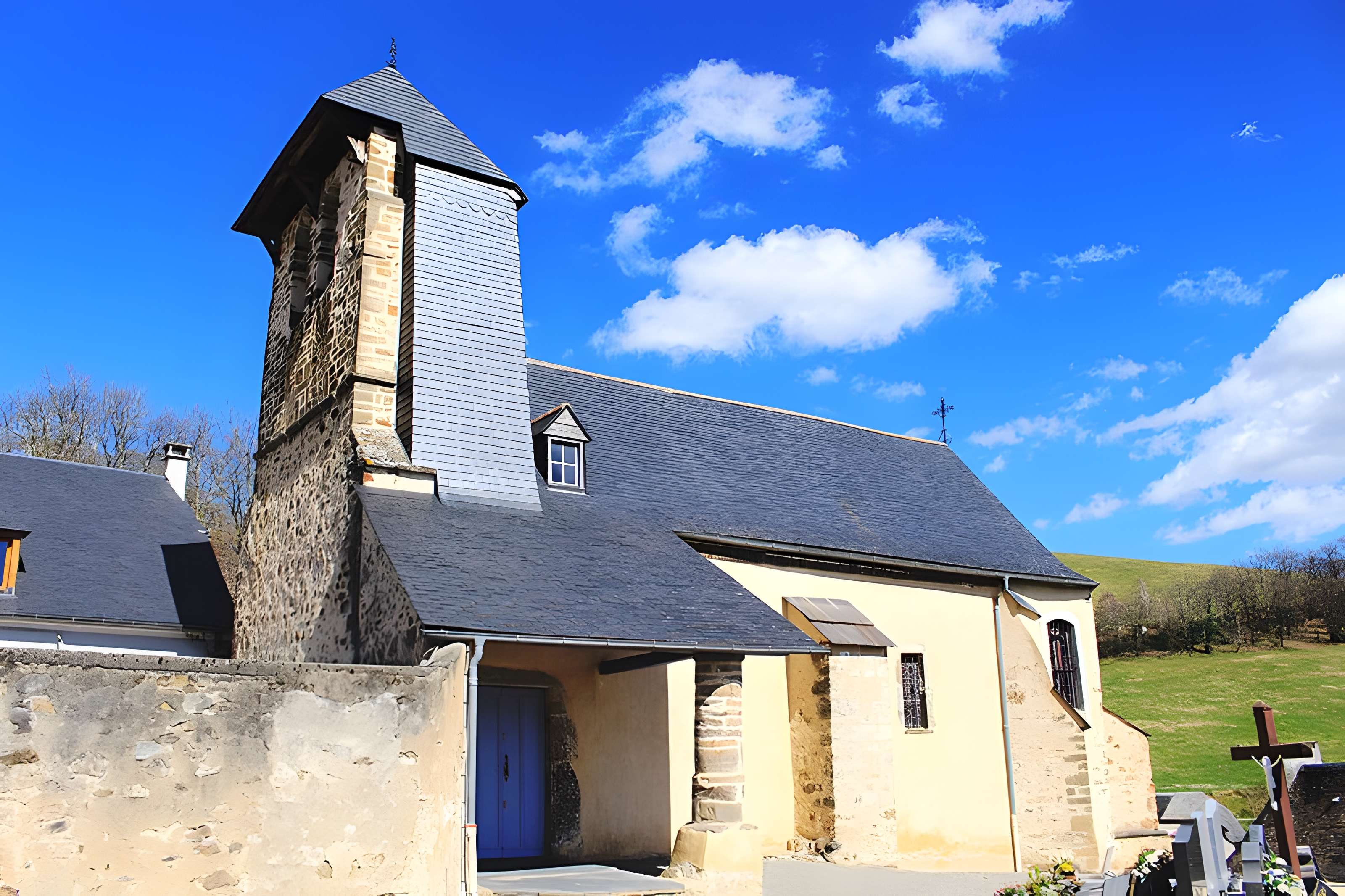 Église Saint-Pierre de Julos
