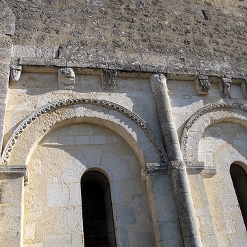 Église Saint-Pierre de La Lande-de-Fronsac
