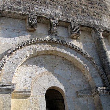 Église Saint-Pierre de La Lande-de-Fronsac