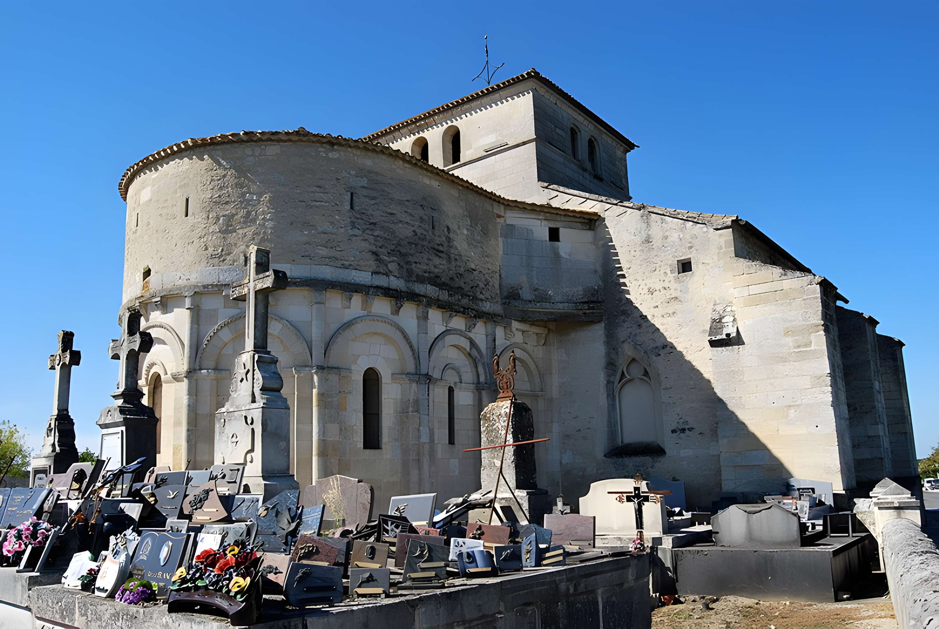 Église Saint-Pierre de La Lande-de-Fronsac