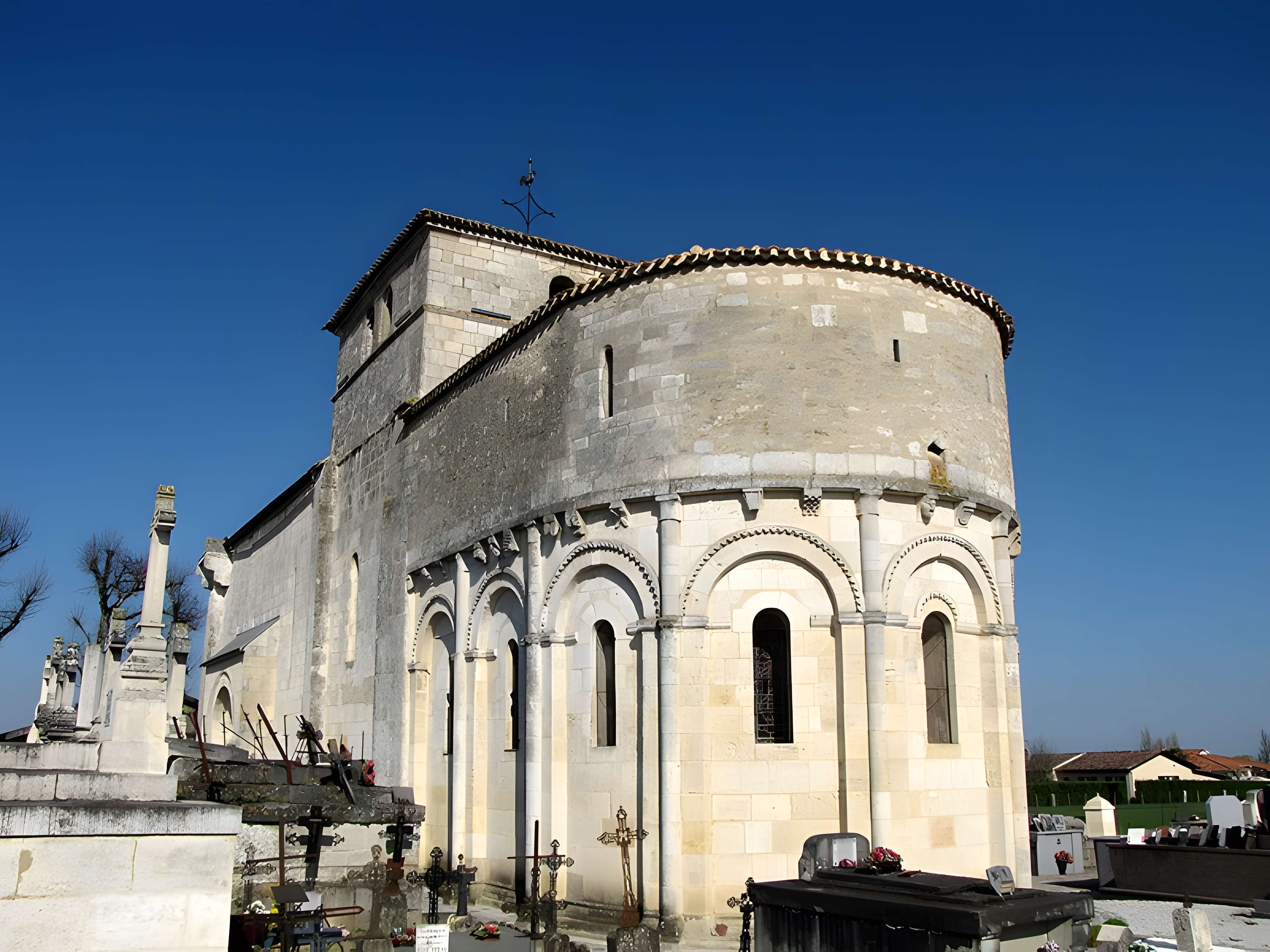 Église Saint-Pierre de La Lande-de-Fronsac