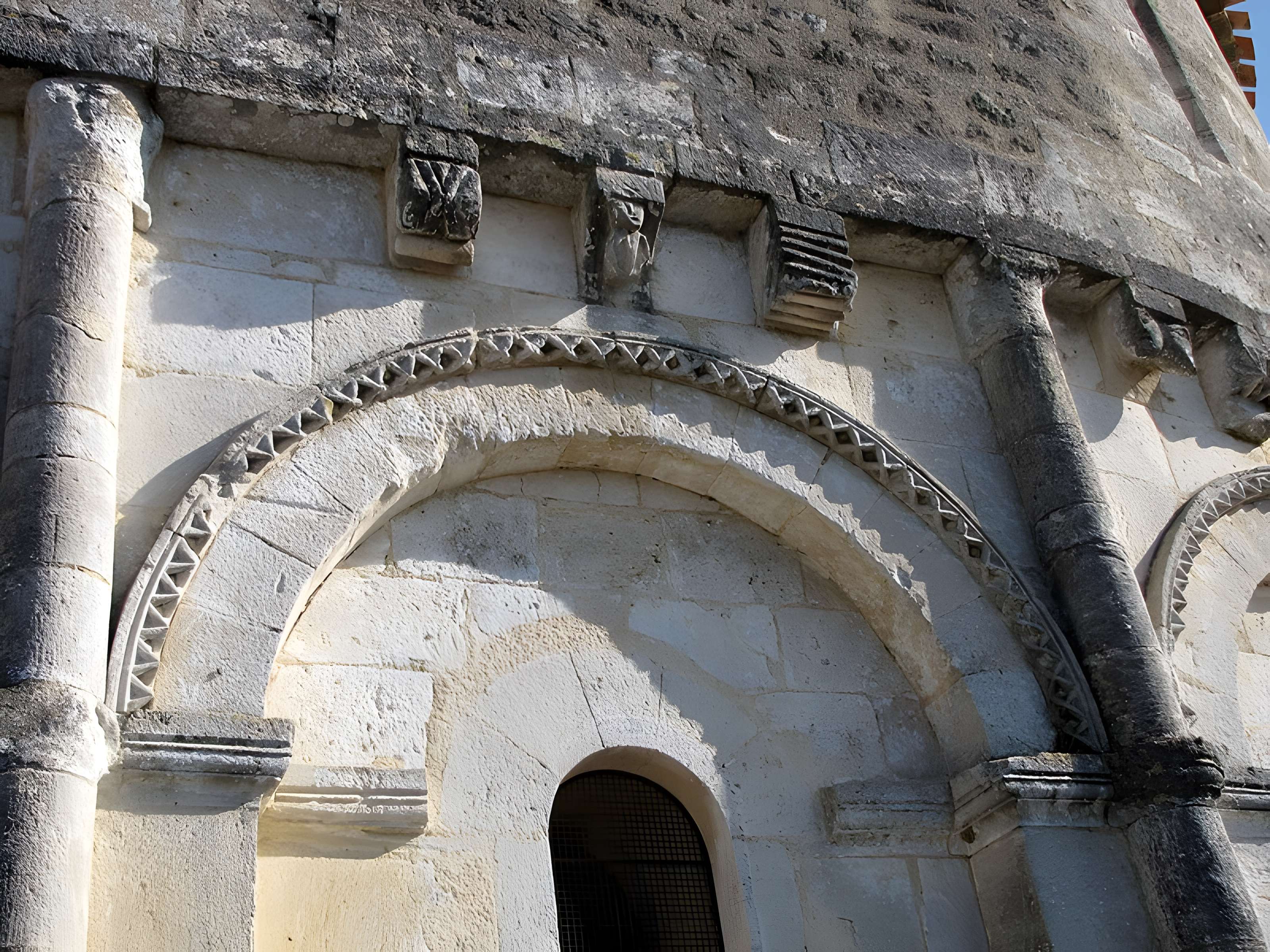 Église Saint-Pierre de La Lande-de-Fronsac