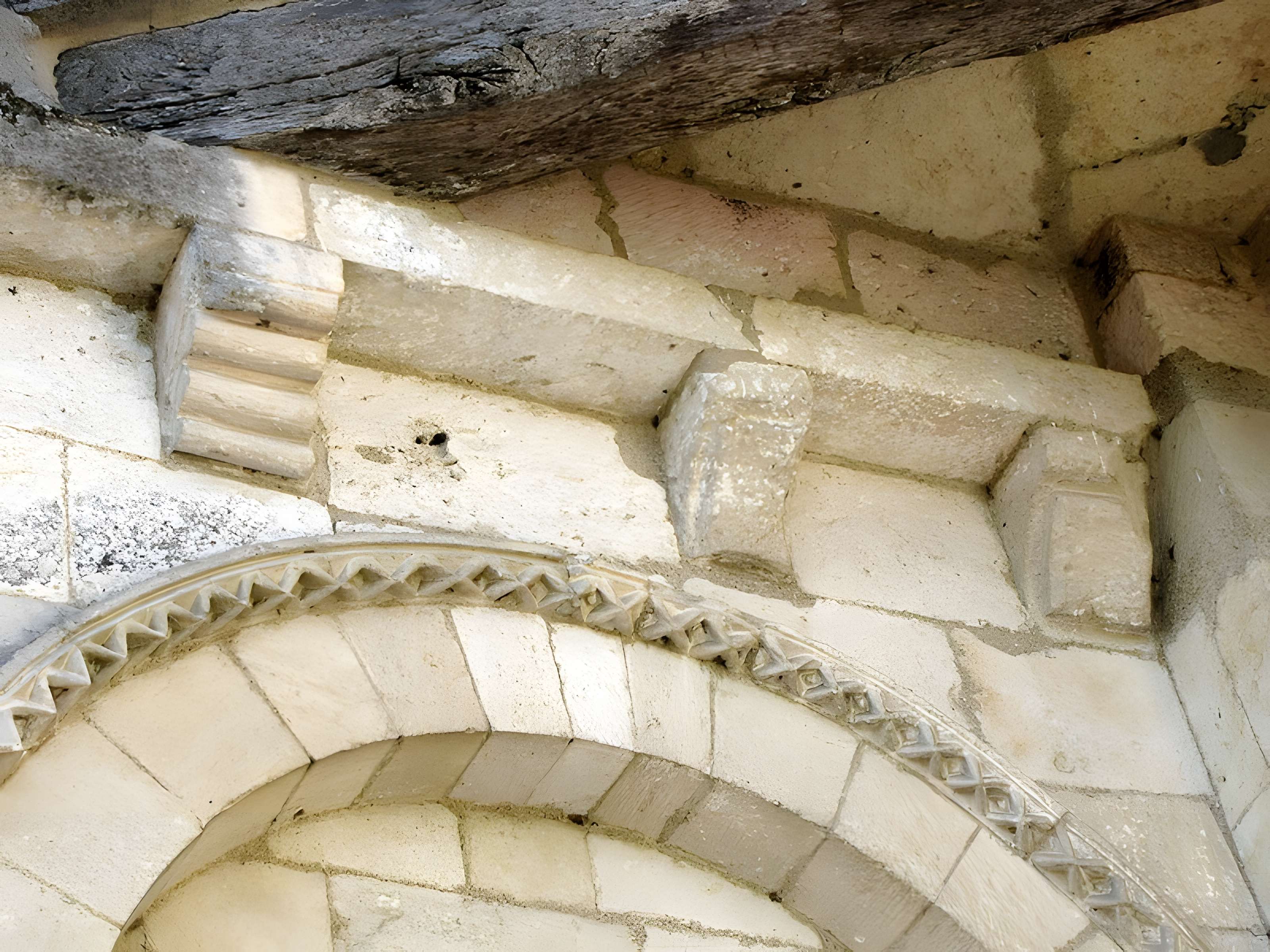 Église Saint-Pierre de La Lande-de-Fronsac
