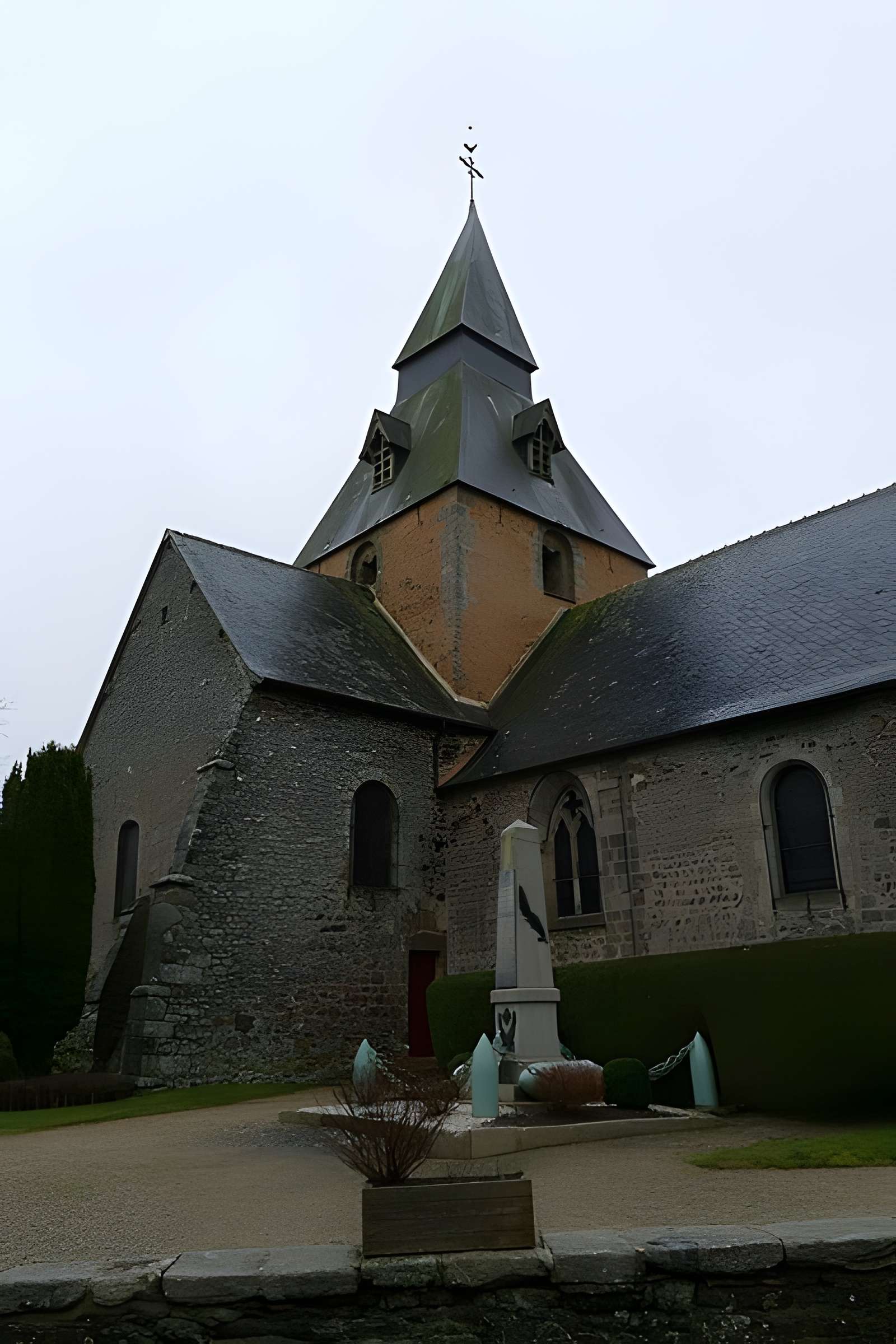 Église Saint-Pierre de La Roche-Mabile