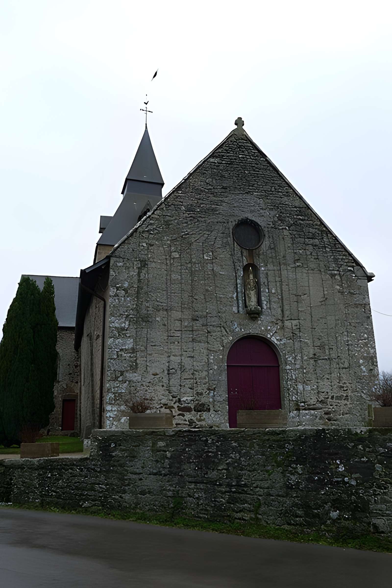 Église Saint-Pierre de La Roche-Mabile