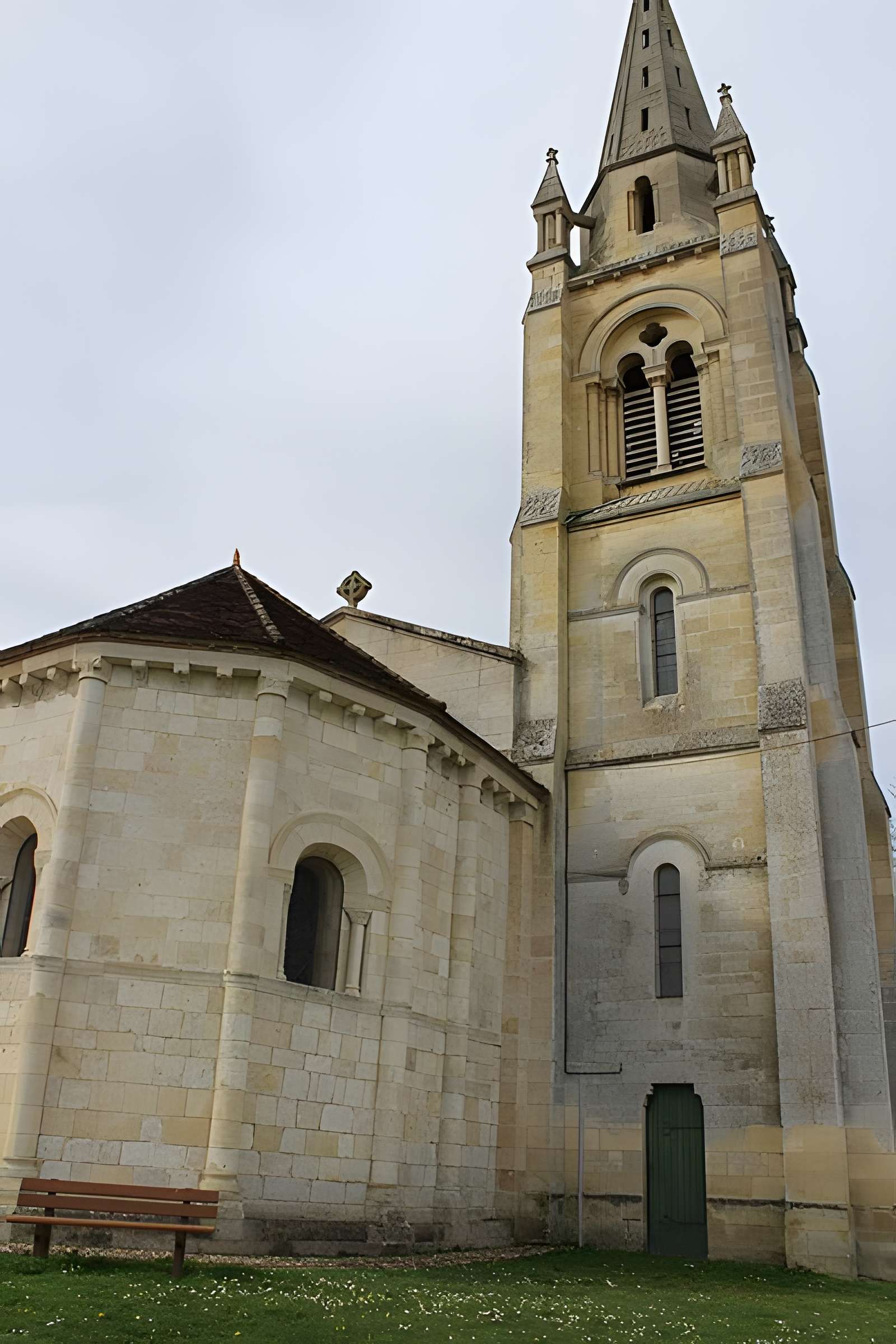 Église Saint-Pierre de Lansac