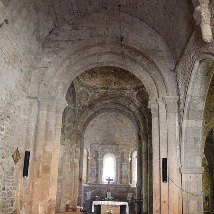 Photo de Église Saint-Pierre de Lanuéjols