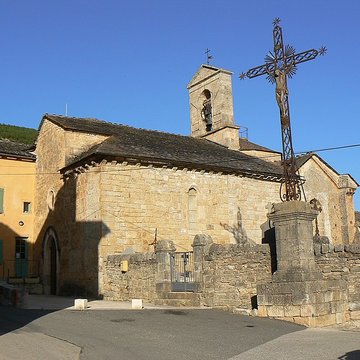 eglise saint pierre de lanuejols