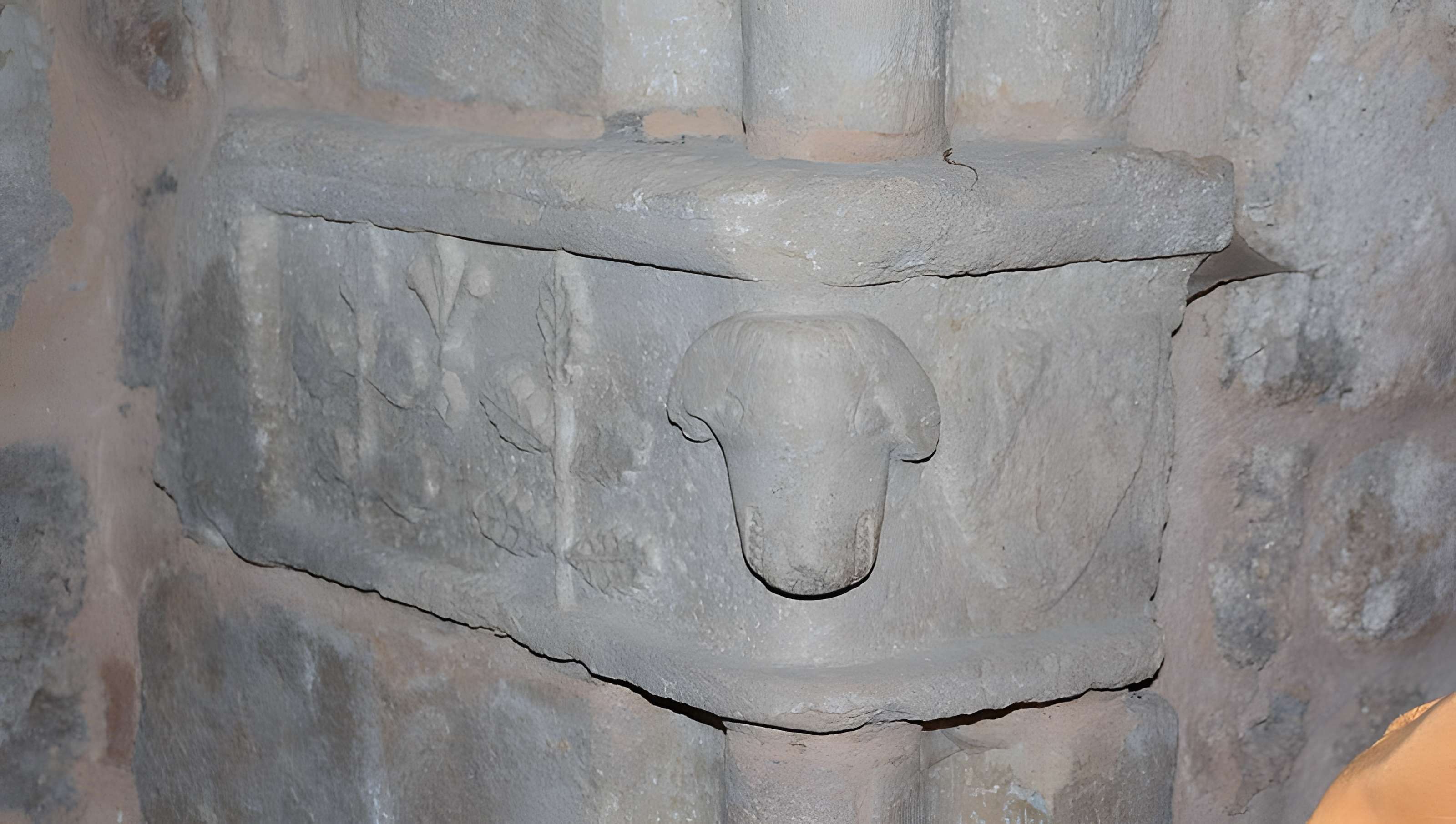 Église Saint-Pierre de Lanuéjols