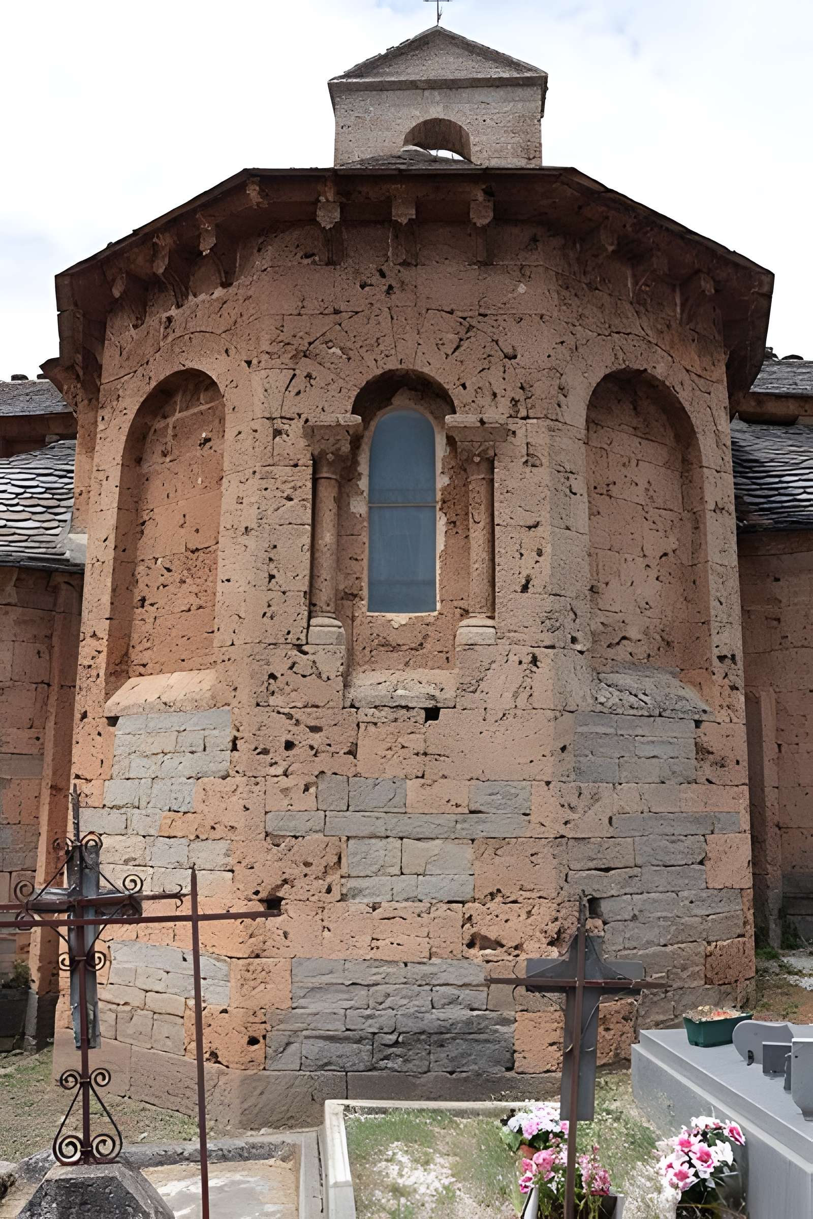 Église Saint-Pierre de Lanuéjols