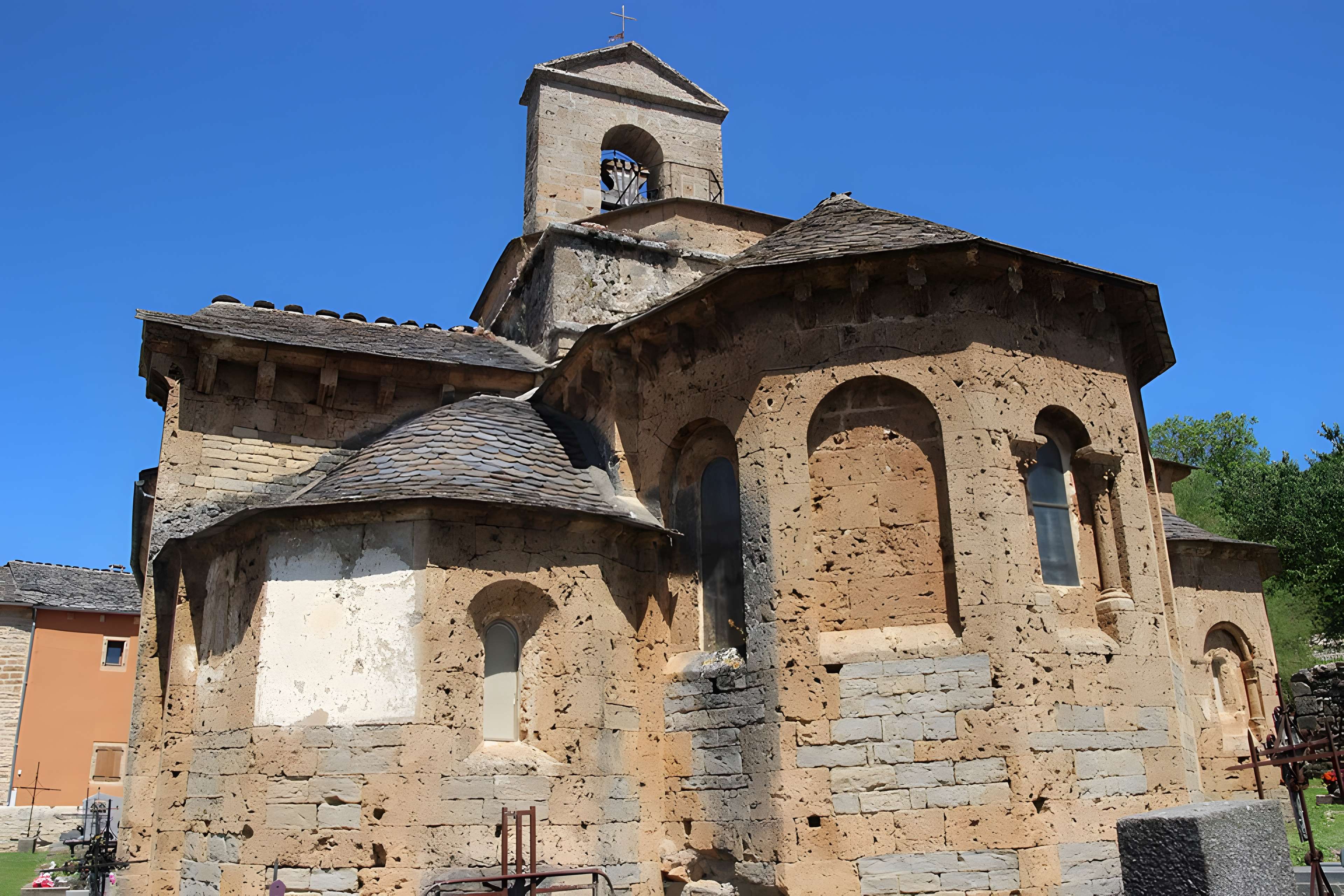 Église Saint-Pierre de Lanuéjols