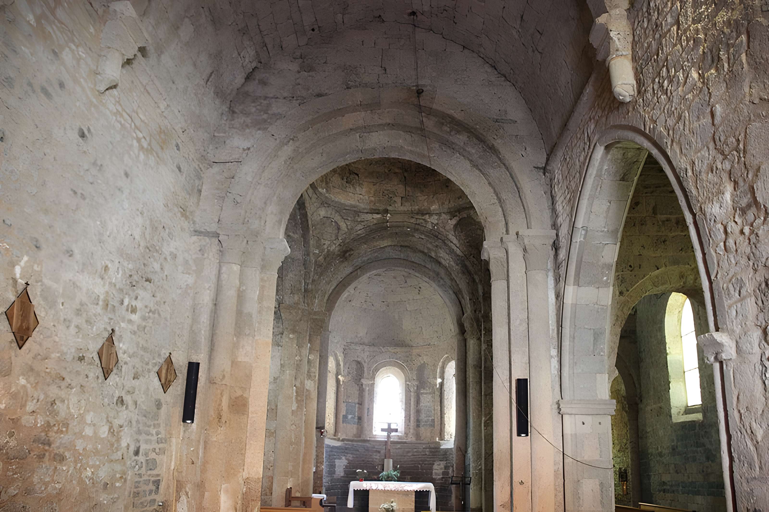 Église Saint-Pierre de Lanuéjols