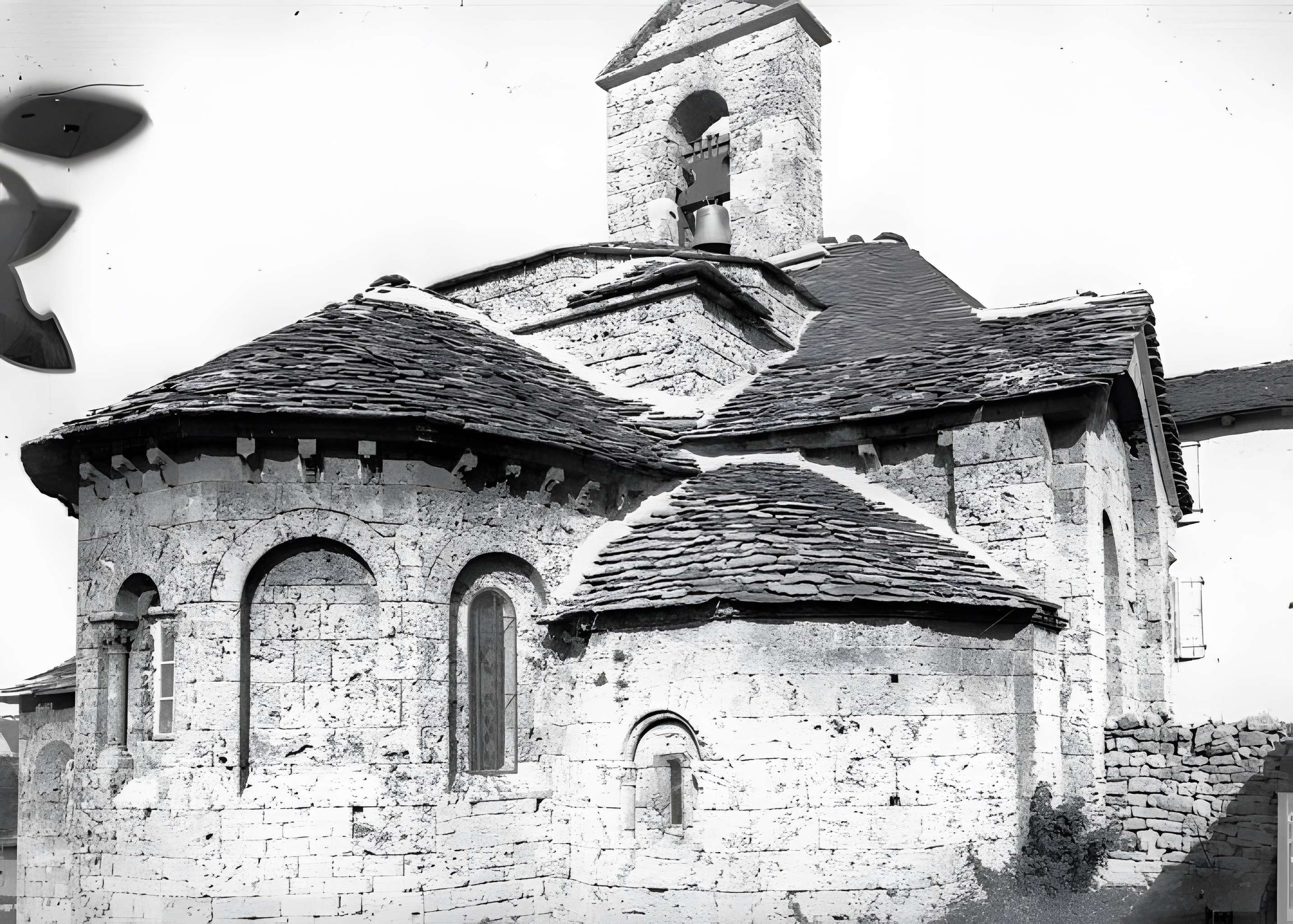 Église Saint-Pierre de Lanuéjols