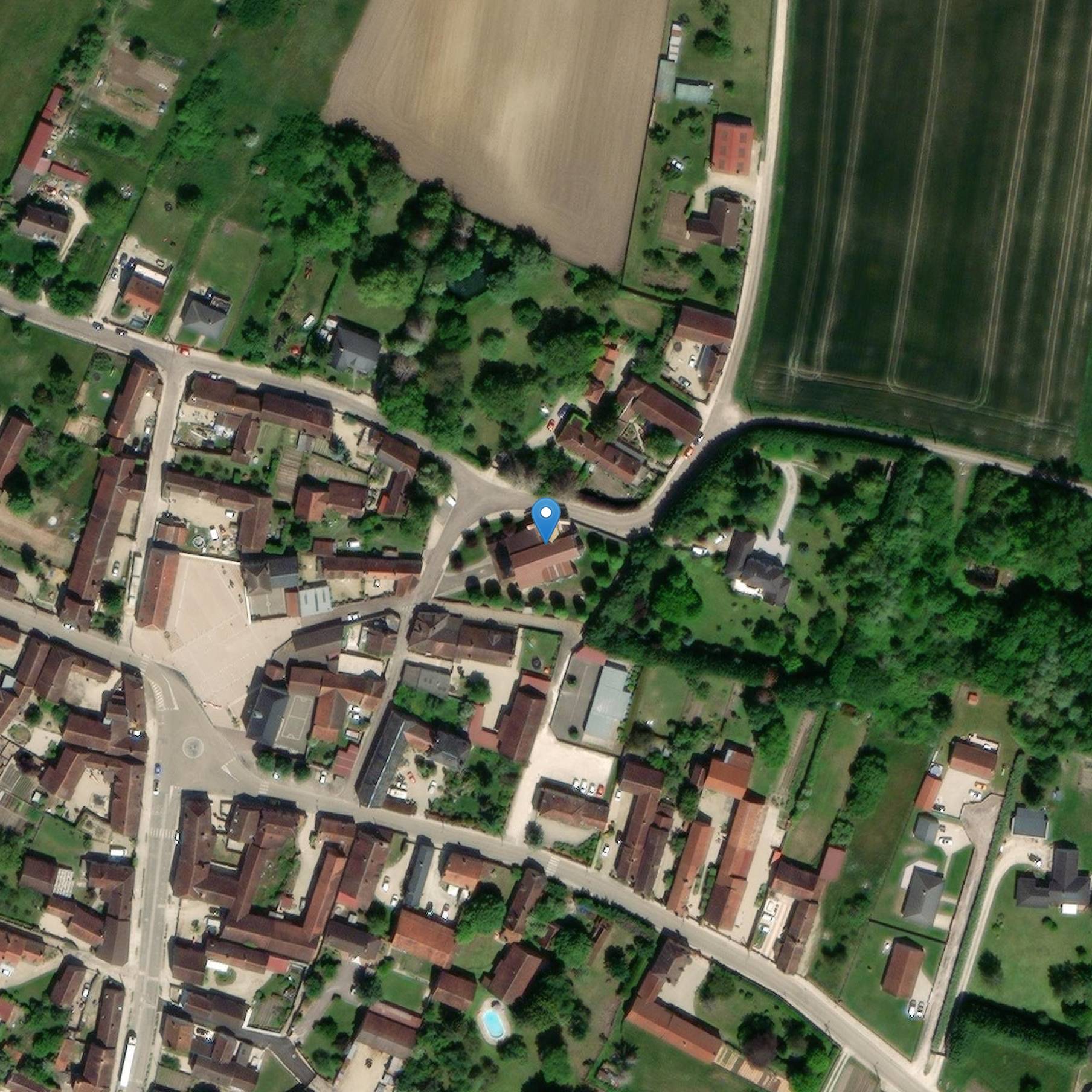 Photo de チェーの聖マーティン教会